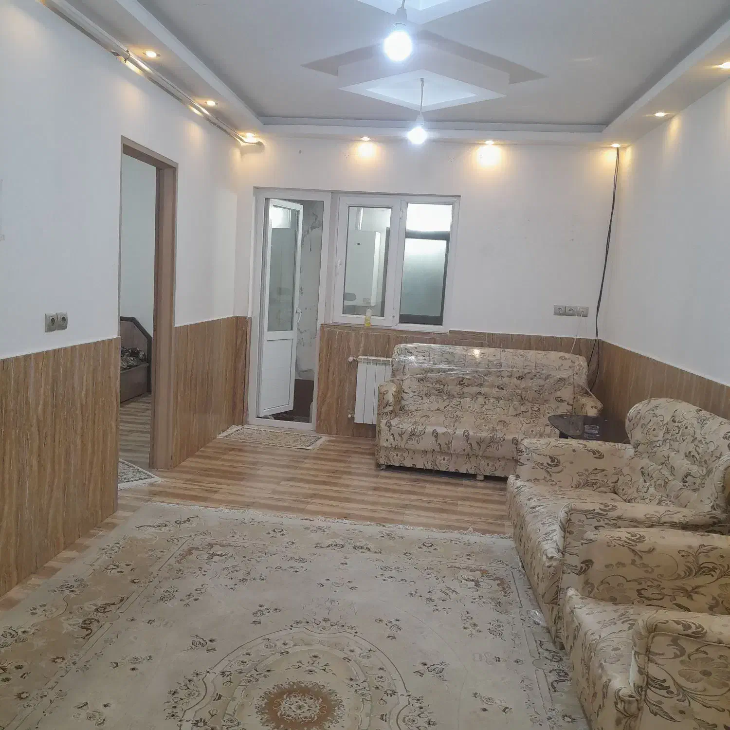 اجاره سوییت کوتاه مدت شهر رشت ابتدای جاده انزلی|اجارهٔ کوتاه‌مدت آپارتمان و سوئیت|رشت, بالاکویه|دیوار