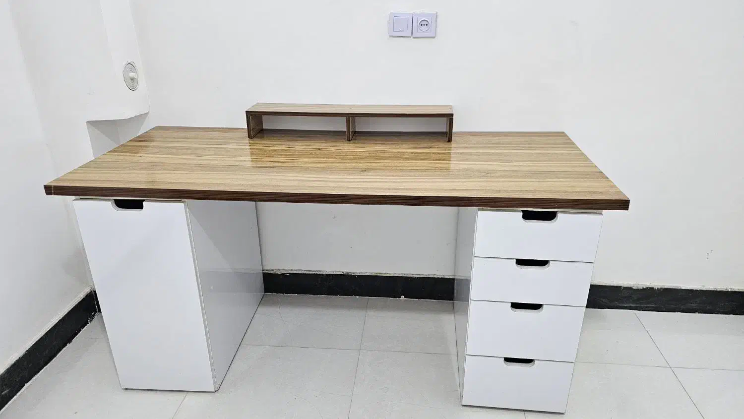 میز کار در حد نو|میز تحریر و کامپیوتر|مشهد, نیروی هوایی|دیوار