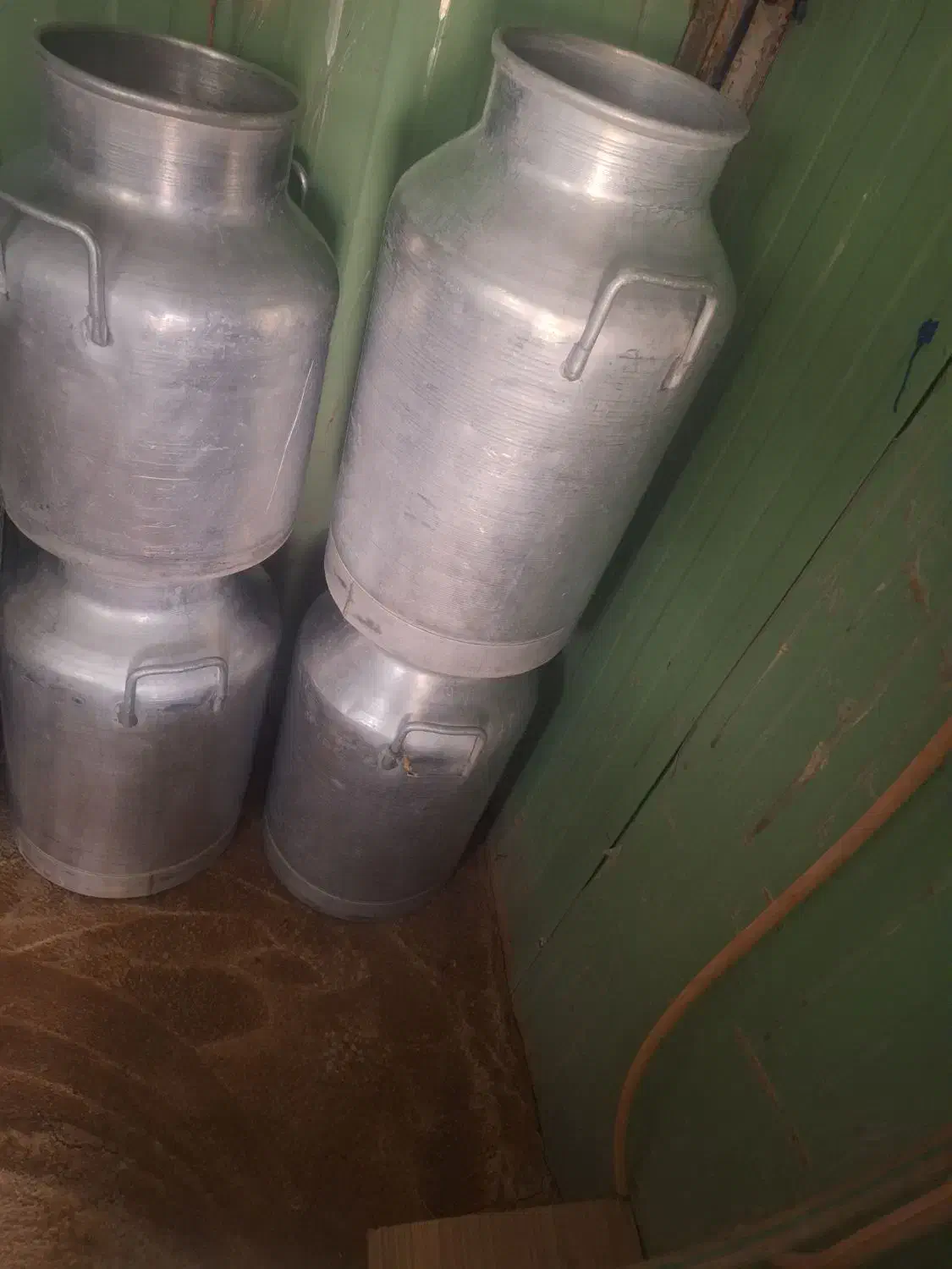 ظرف شیر چهار عدد قیمت۱۰ میلیون|ظروف نگهدارنده، پلاستیکی، یک‌بارمصرف|خواجه, |دیوار