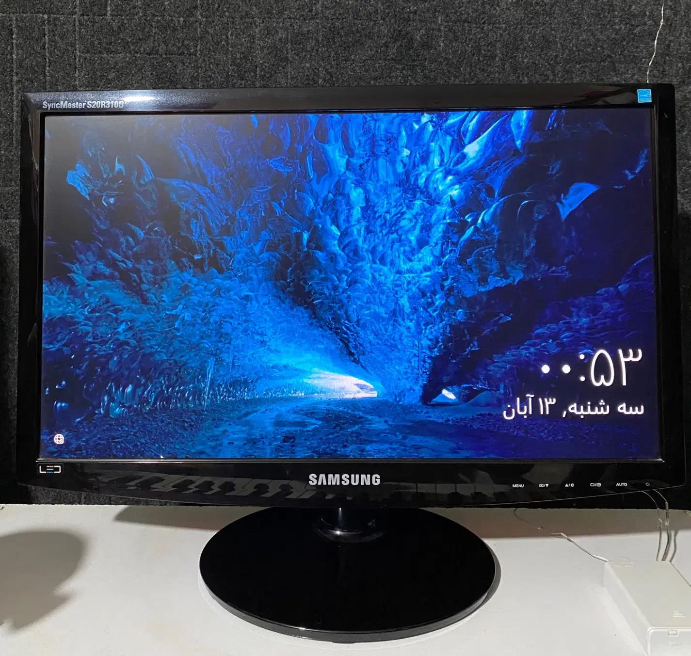 مانیتور LED سامسونگ دکمه لمسی 20 اینچ در حد نو|قطعات و لوازم جانبی رایانه|تهران, گلستان (شهرک راه آهن)|دیوار