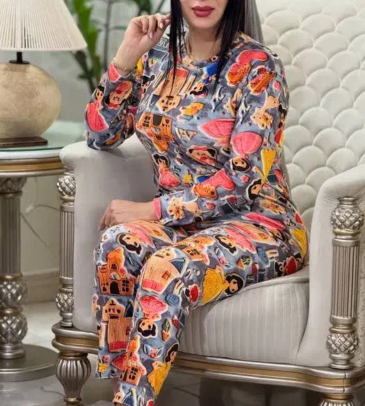 آستین فینگر|لباس|کازرون, |دیوار