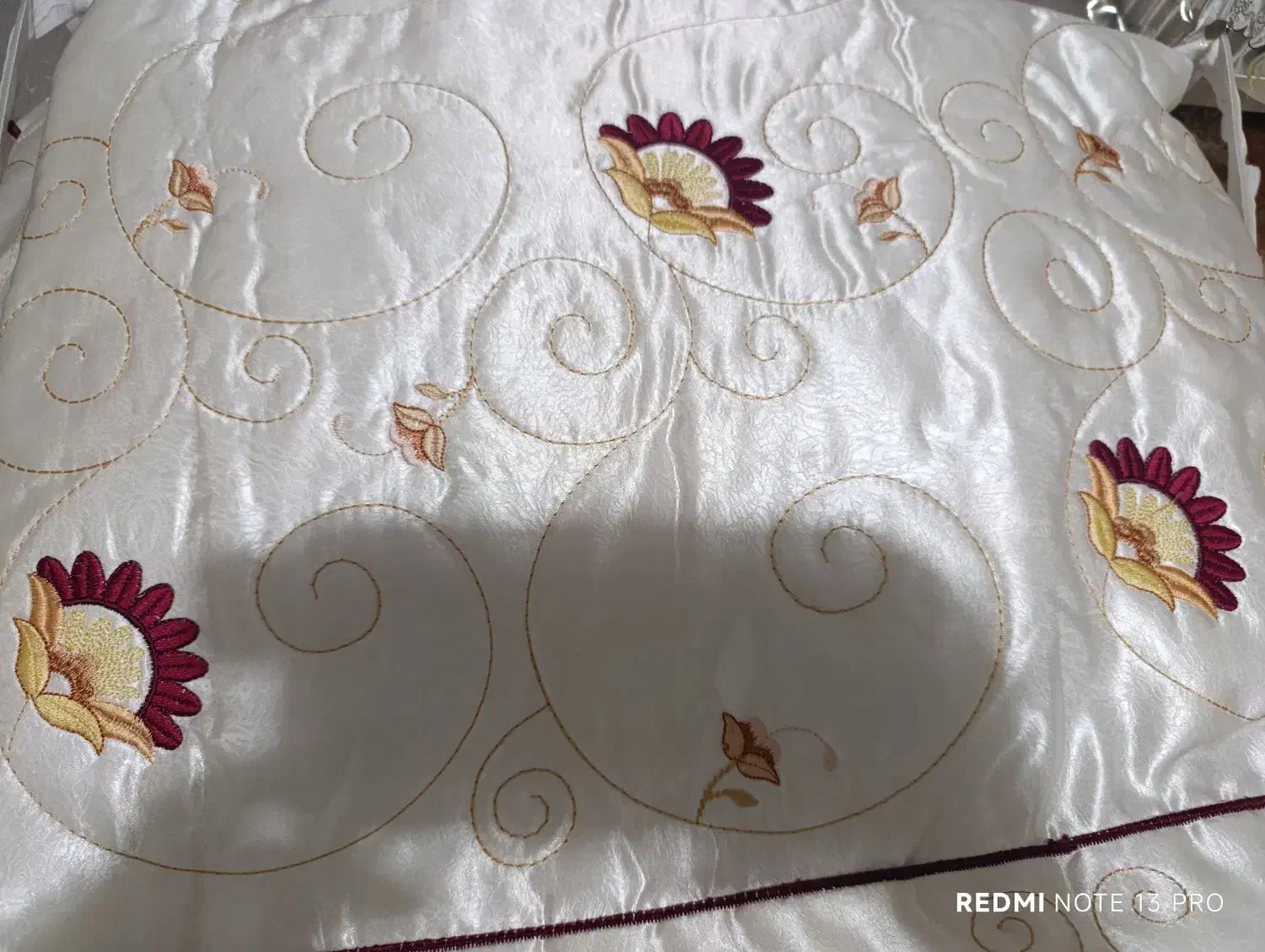 روتختی ساتن گلدوزی|سرویس روتختی|کرمانشاه, |دیوار