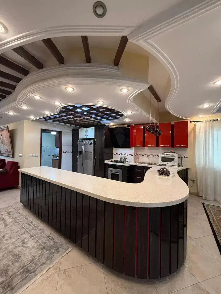 فروش آپارتمان لوکس ۳۰۰ متری /۴ خواب / خیابان معلم|فروش آپارتمان|رشت, نیکمرام|دیوار