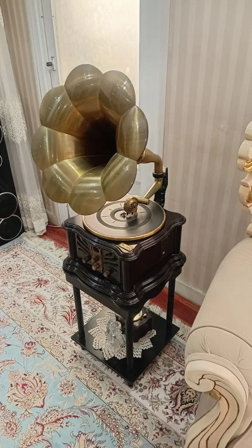 گرامافون|صنایع دستی و سایر لوازم تزئینی|گلبهار, شهر جدید گلبهار|دیوار