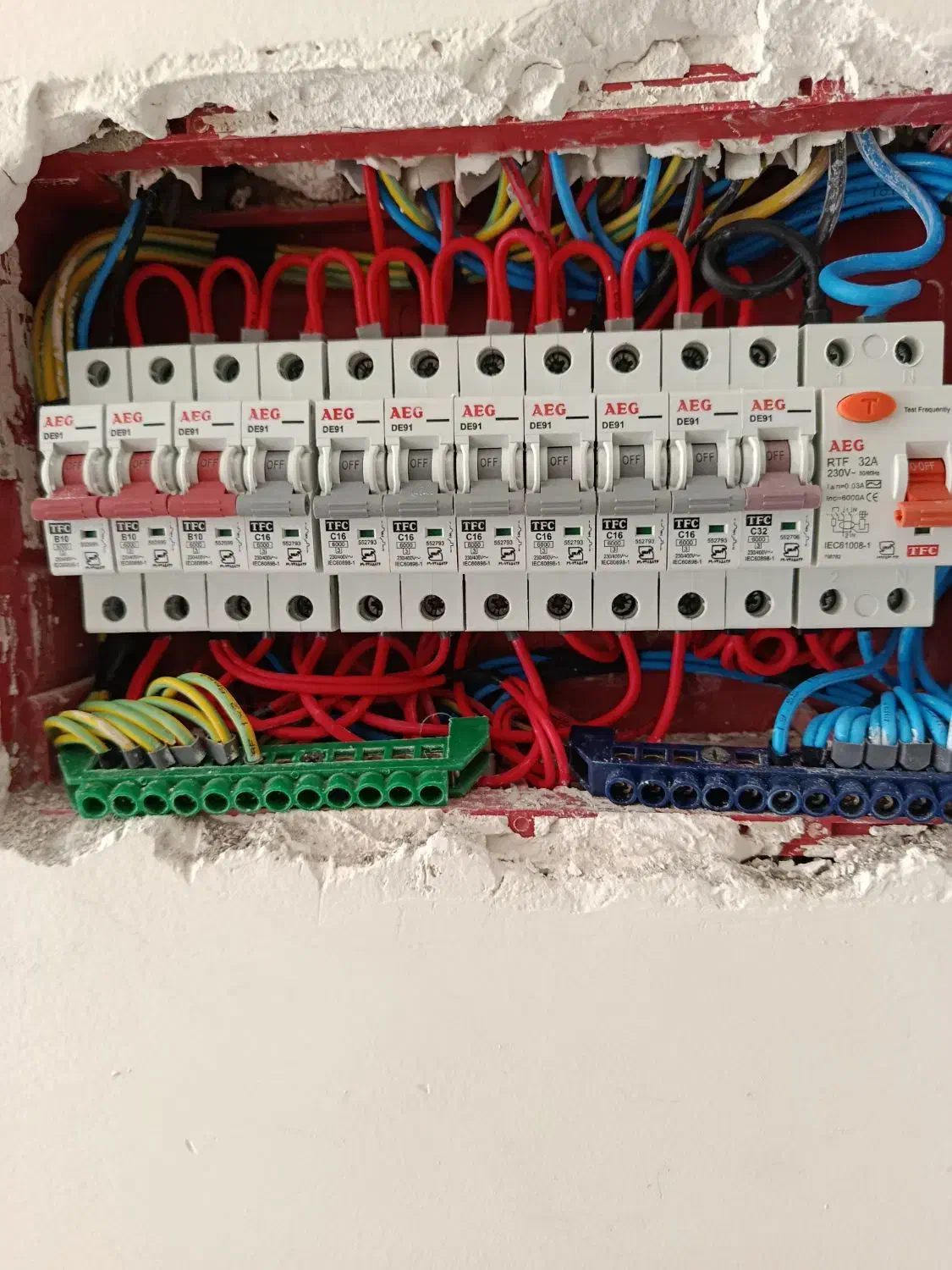 برقکاری صفر تاصد درخدمتم|خدمات پیشه و مهارت|مشهد, کوشک مهدی|دیوار