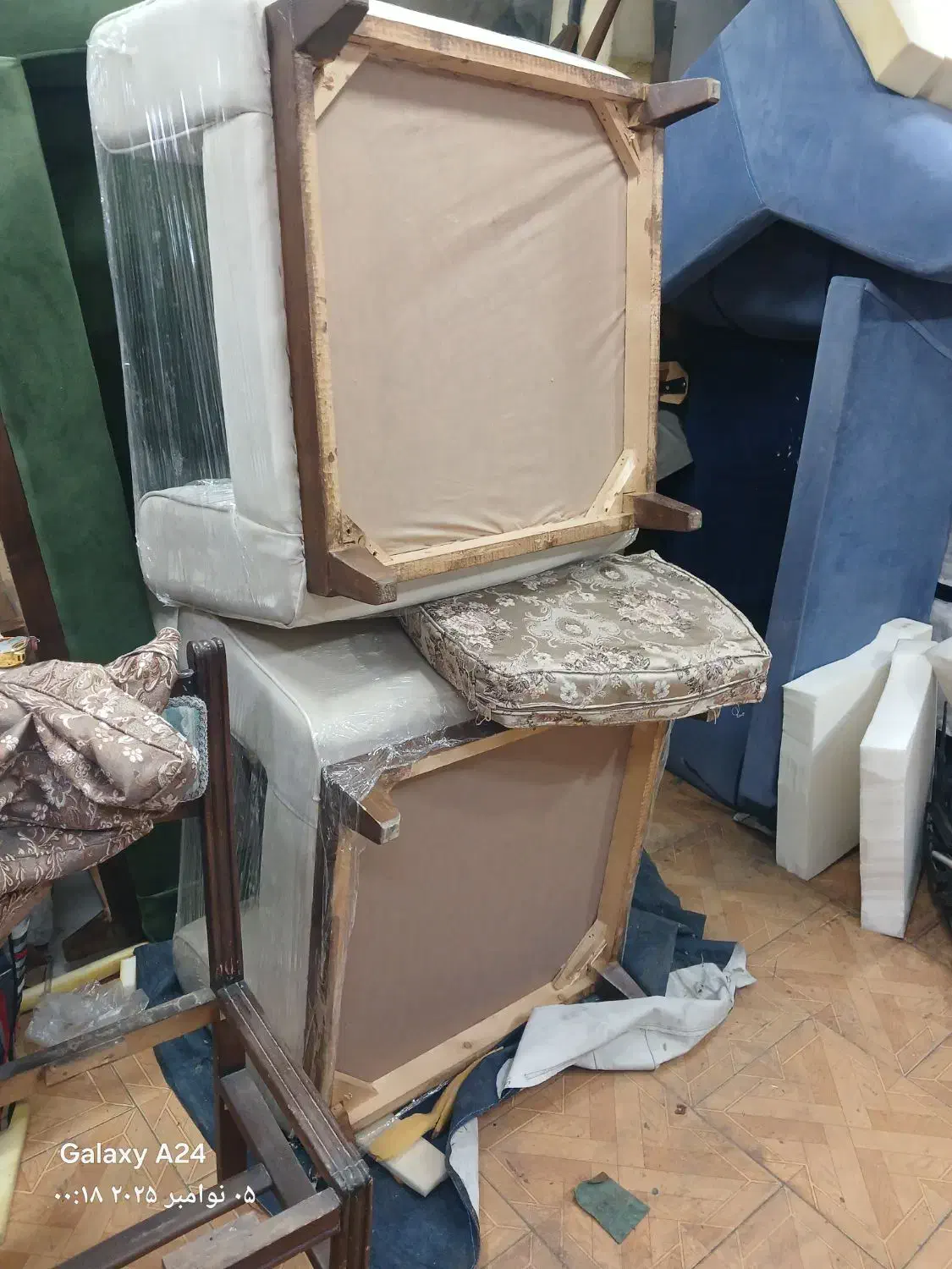 رویه کوب ماهر ونیمه ماهر جهت تعمیرات مبل نیازمندیم|استخدام صنعتی، فنی، مهندسی|تهران, فرحزاد|دیوار