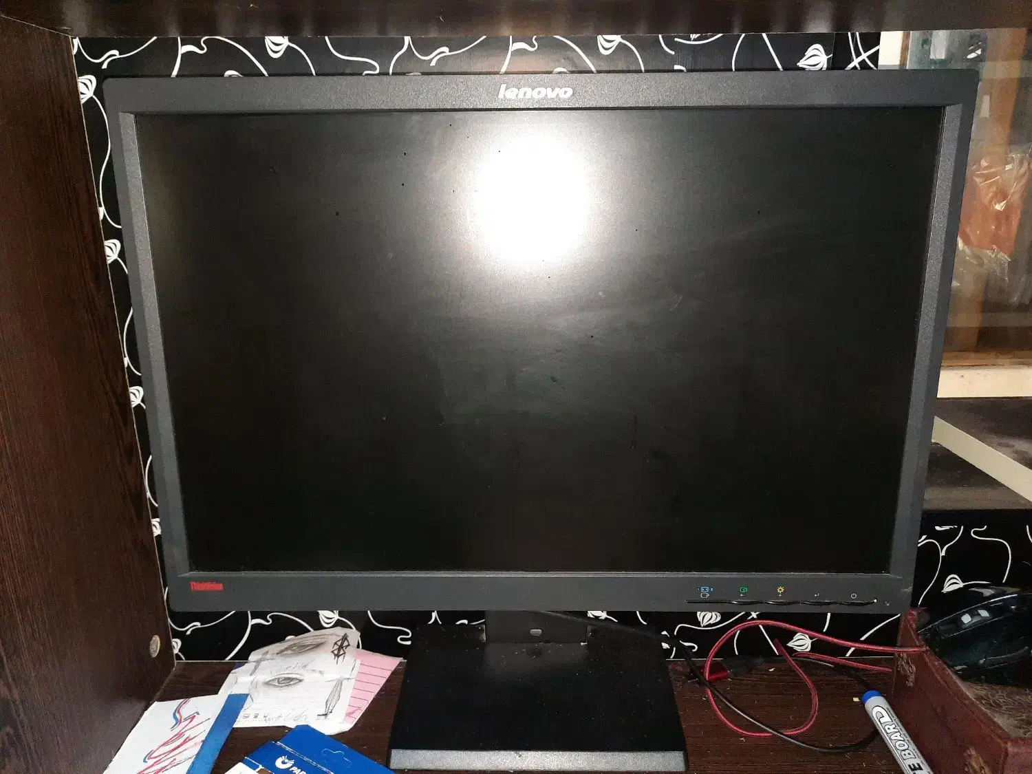 مانیتور ۲۱ اینچ lenovo|قطعات و لوازم جانبی رایانه|بوشهر, |دیوار