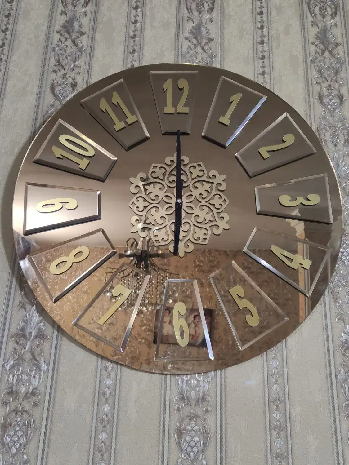 ساعت دیواری|ساعت دیواری و تزئینی|رباط‌کریم, رباط‌کریم|دیوار