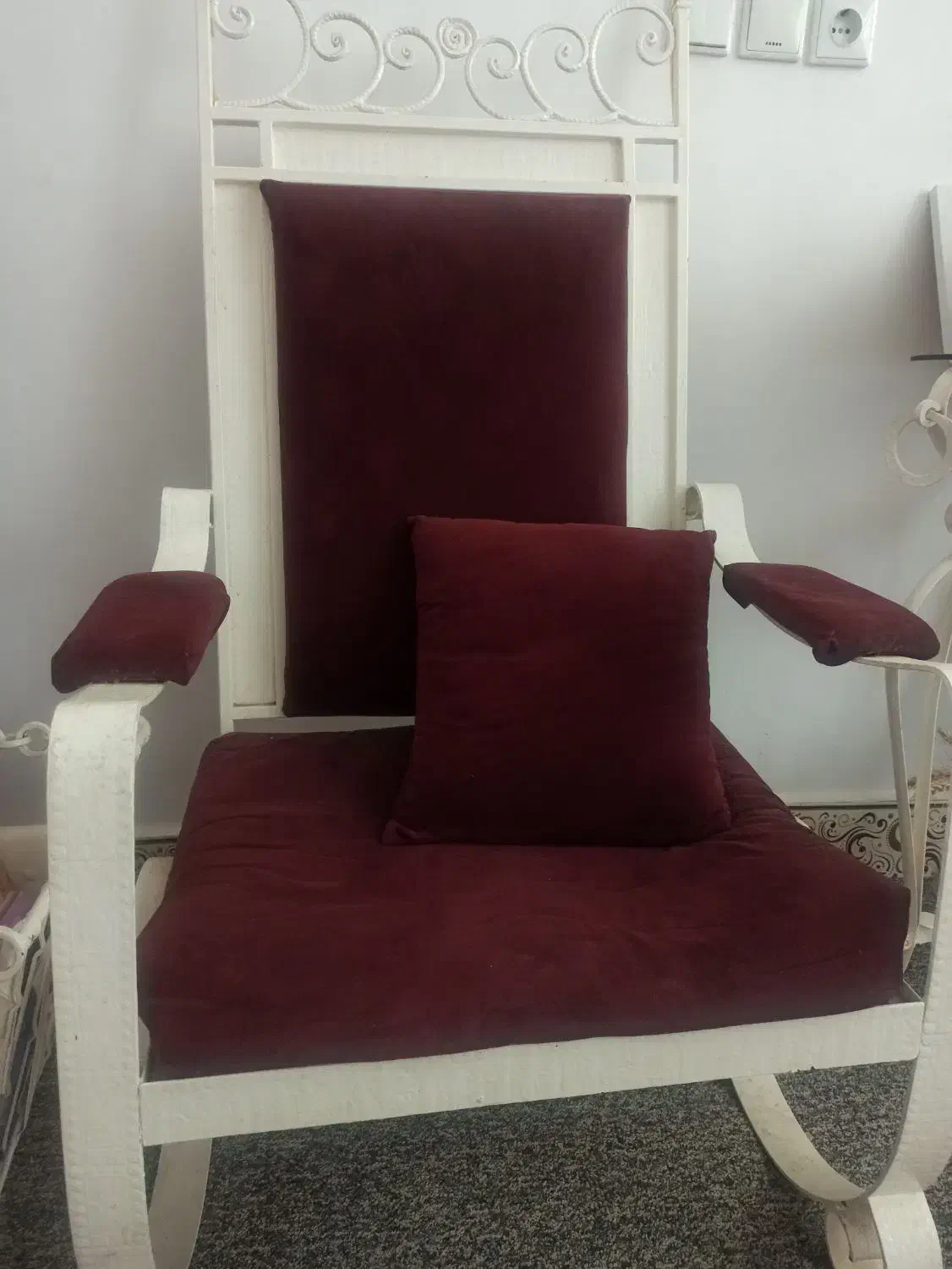 صندلی آهنگی طرح هخامنشی.میزتلفن وجا روزنامه ای|صندلی و نیمکت|بندر ماهشهر, |دیوار