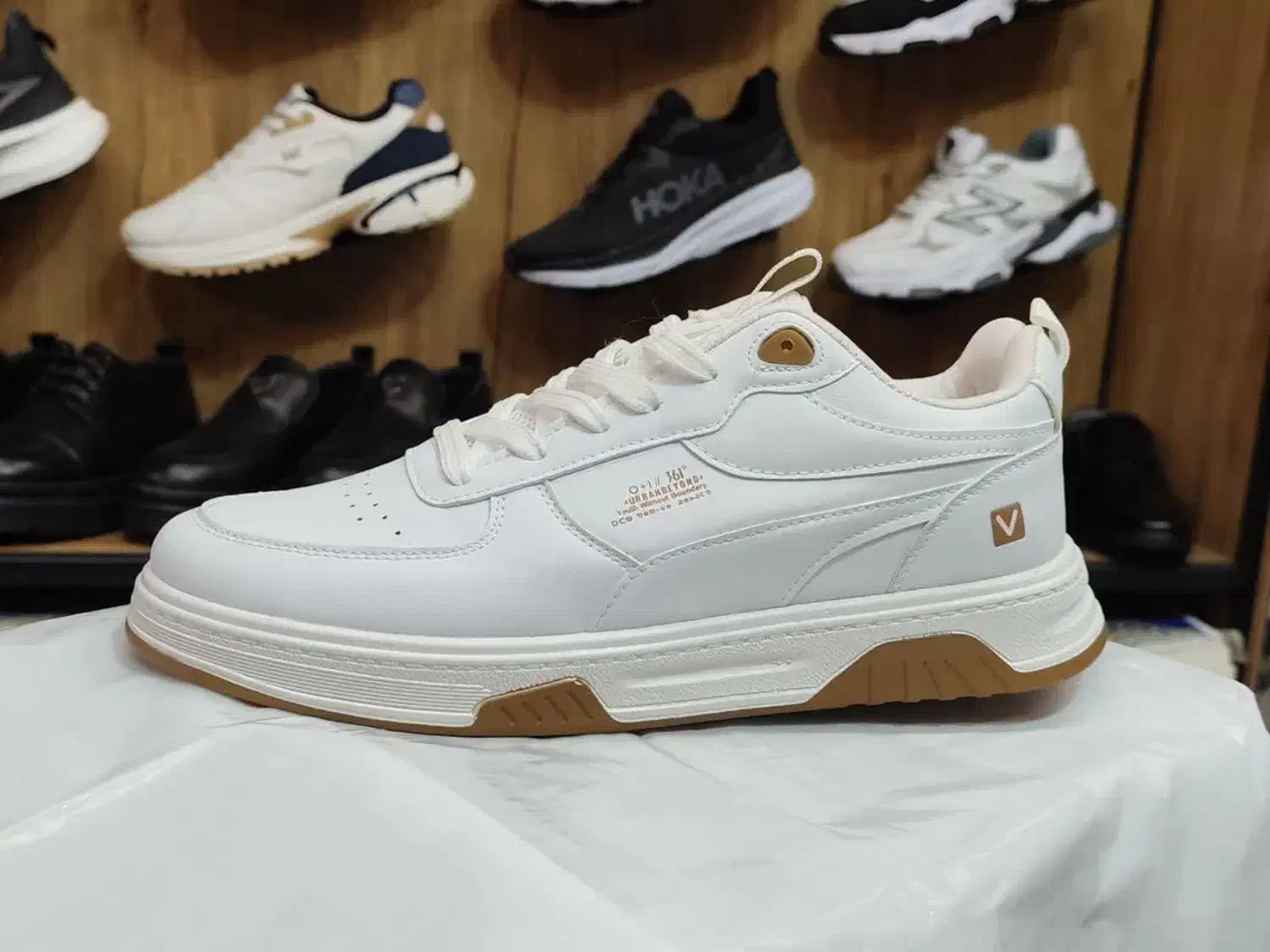 کفش بزرگ پا مخصوص خاص پسندان|کیف، کفش، کمربند|کاشان, بهشتی|دیوار