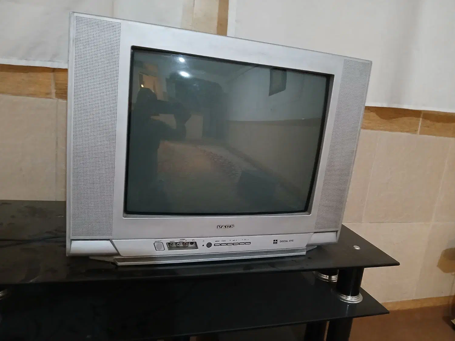 تلوزیون سالم توشیوا|تلویزیون و پروژکتور|اراک, |دیوار