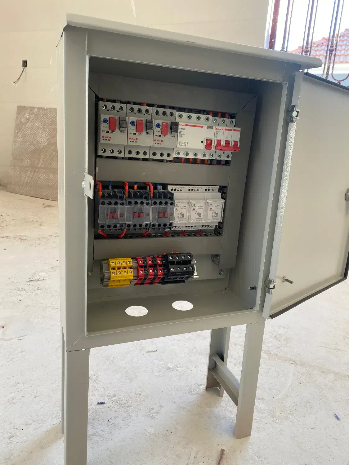 نیروی ماهر و نیمه ماهر تاسیسات کار|استخدام معماری، عمران و ساختمانی|جهرم, |دیوار