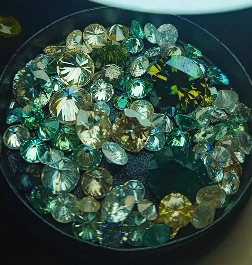 سنگ های معدنی و جواهراتی یاقوت الماس زمرد|جواهرات|ارومیه, |دیوار