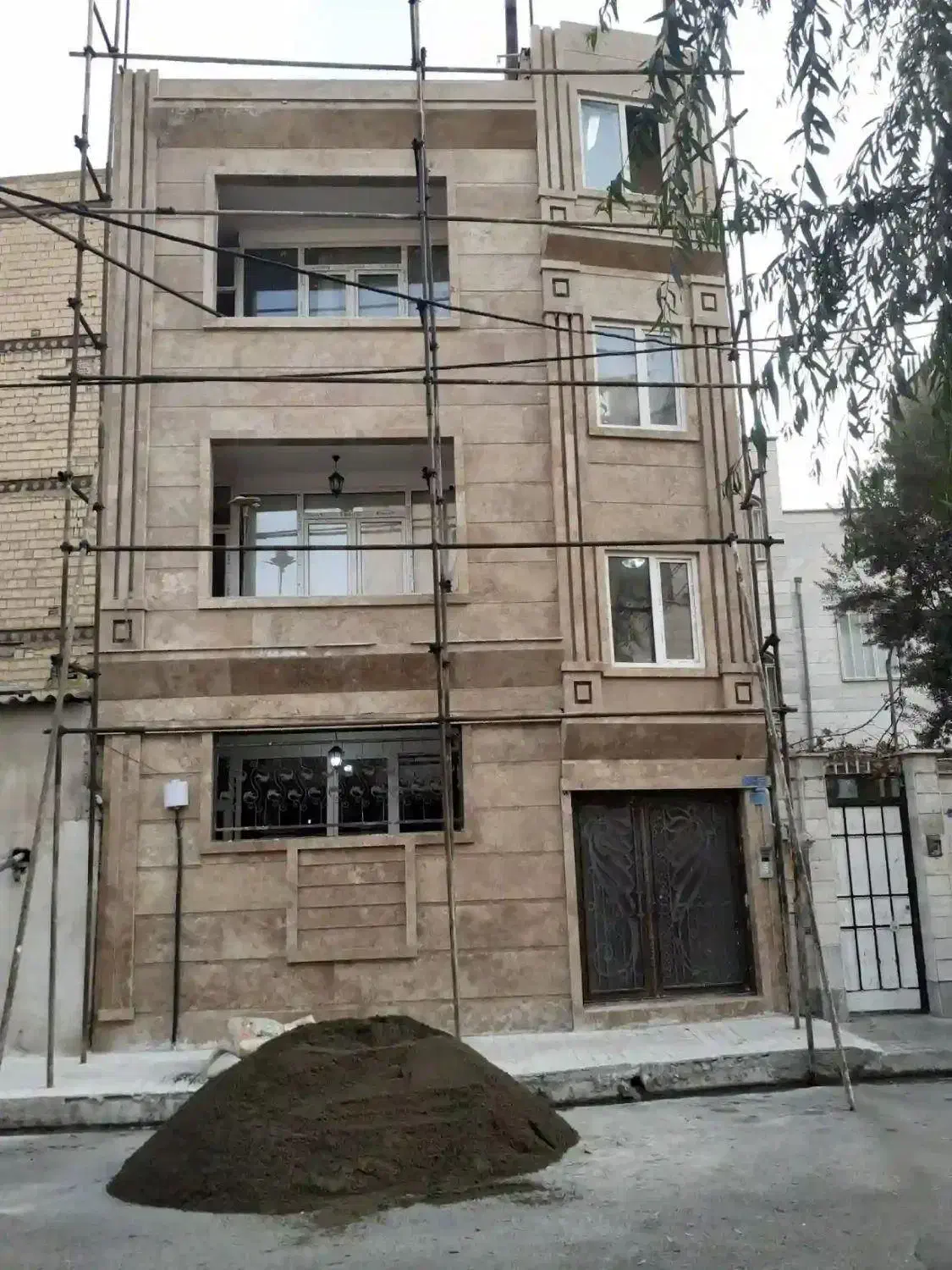 سنگ کاری کاشی کاری|خدمات پیشه و مهارت|تهران, آذری|دیوار