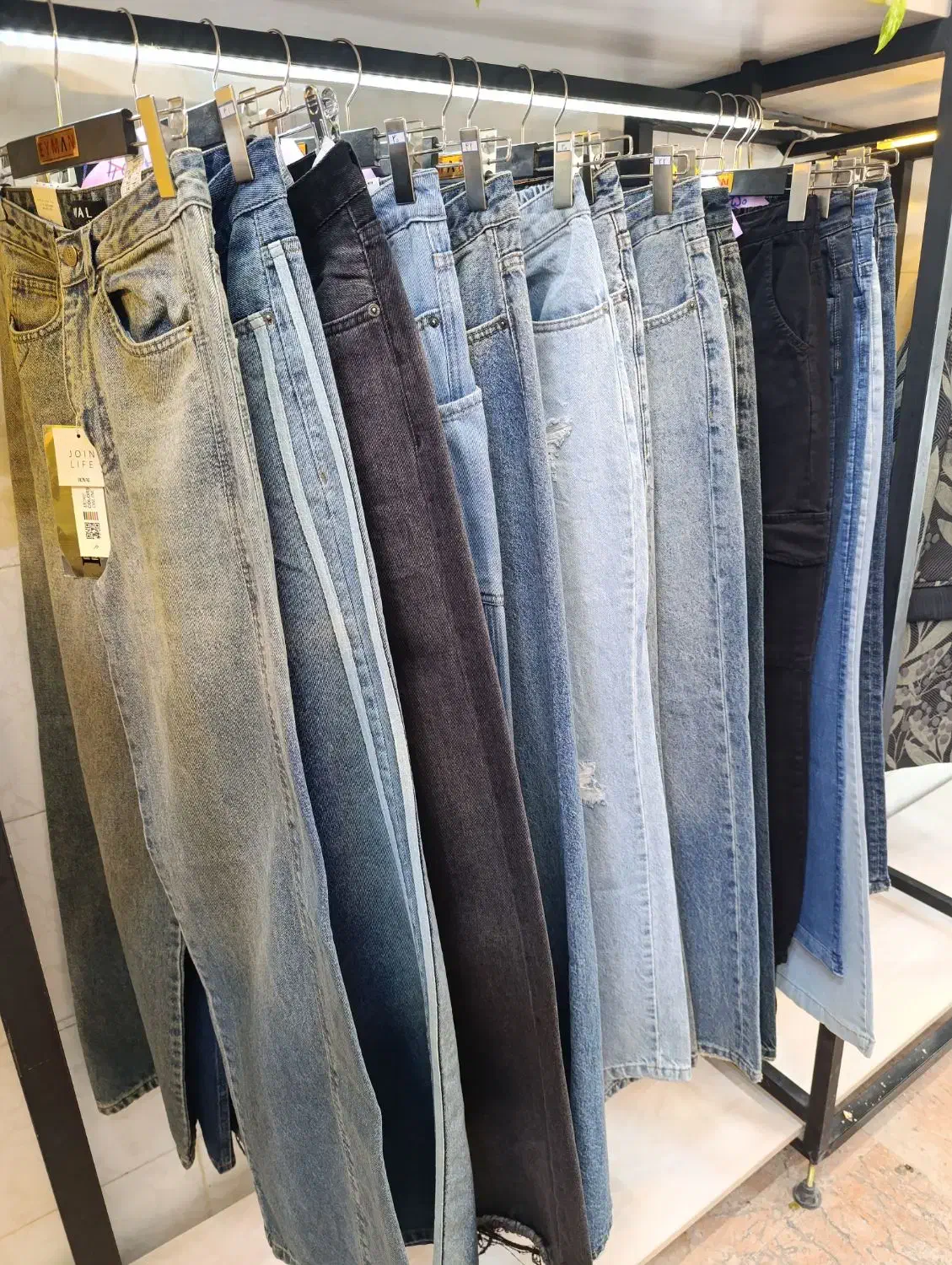 فروش شلوار و لباس زنانه و دخترانه به علت جمع اوری|لباس|نظرآباد, نظرآباد|دیوار