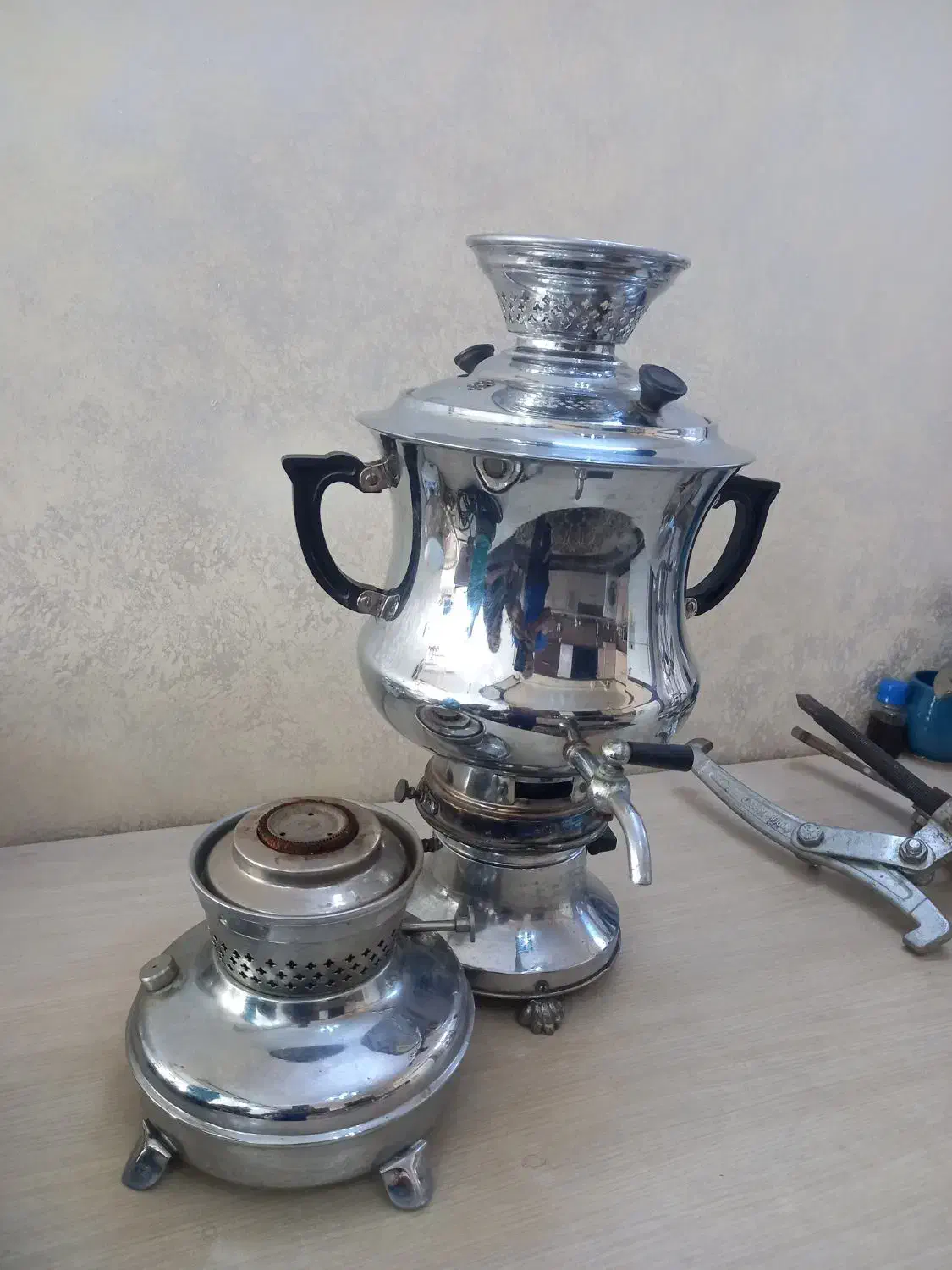 سماور گازی همراه با پایه یدک نفتی|سماور، چای‌ساز، قهوه‌ساز|گلبهار, شهر جدید گلبهار|دیوار