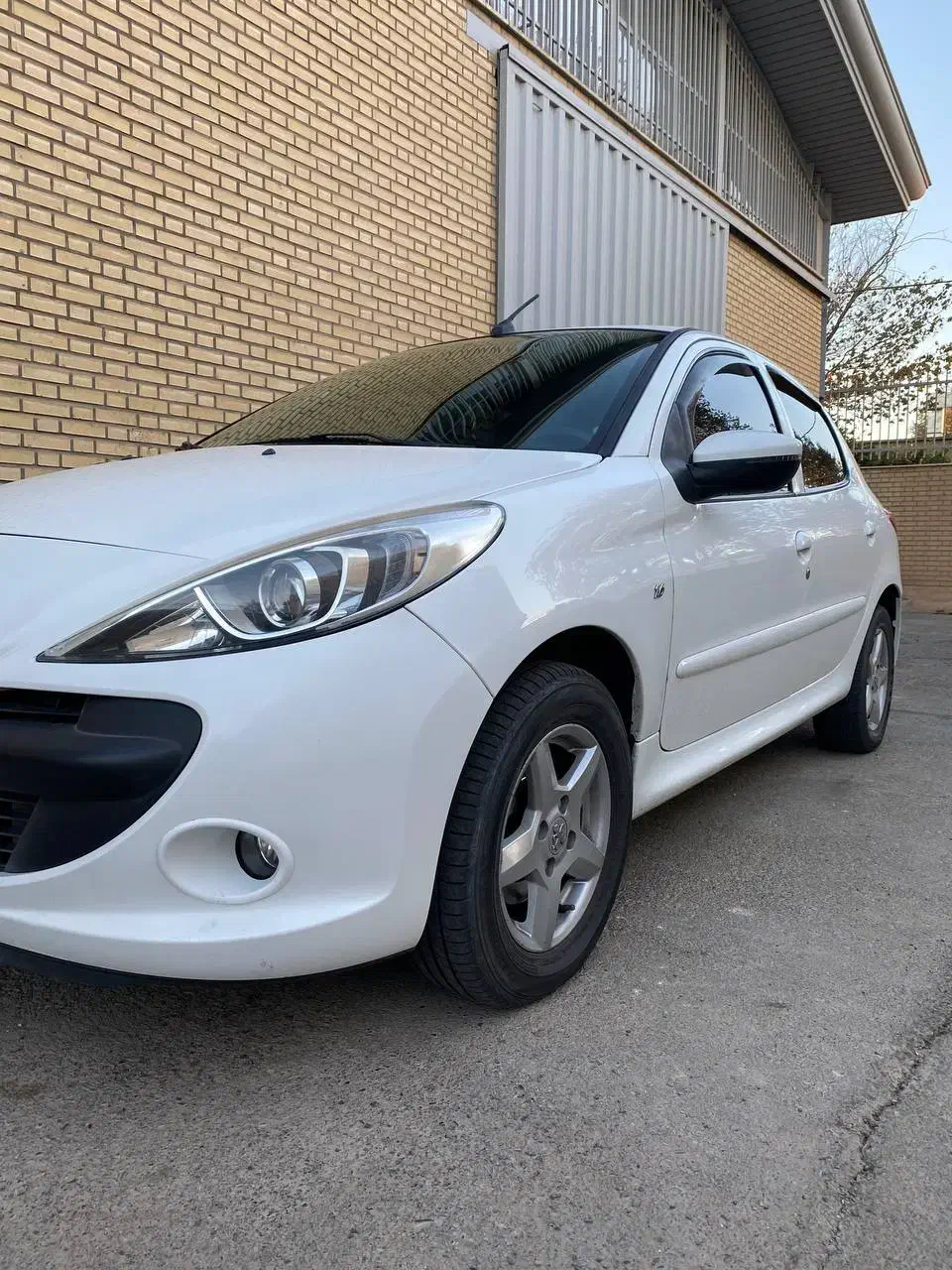 پژو 207 فول مدل 99 سفید دنده با برگه کارشناسی|خودرو سواری و وانت|تهران, جوانمردان (اندیشه)|دیوار