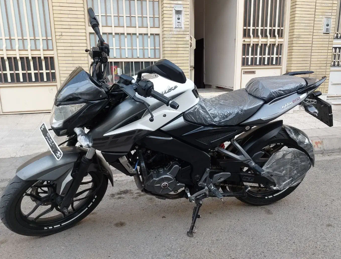 ان اس ۲۰۰ ns200 نیو فیس|موتورسیکلت|قم, شهرک قدس|دیوار