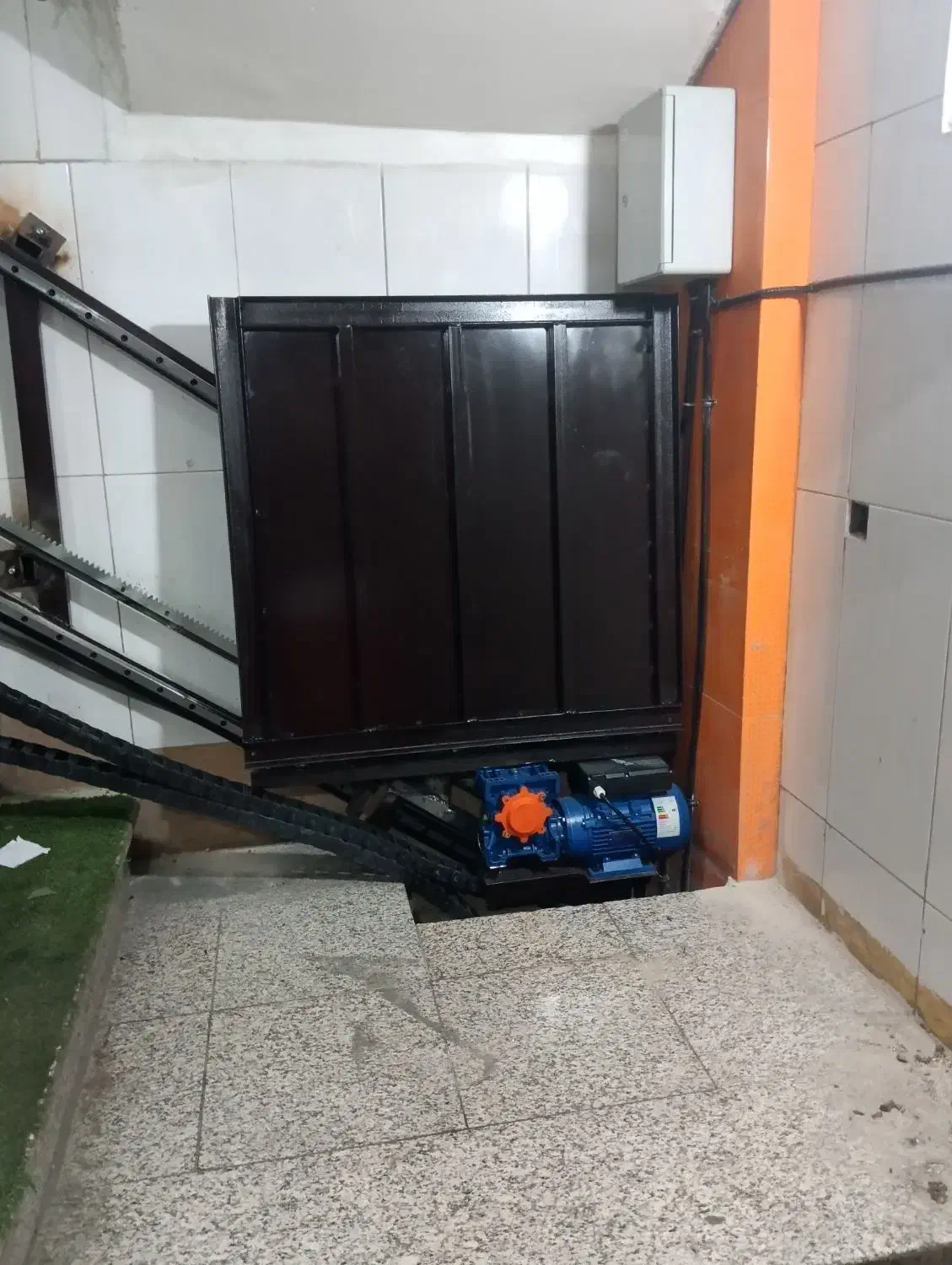 اسانسور و بالابر ویلچربر نعلبندیان|ماشینآلات صنعتی|خمینیشهر, |دیوار