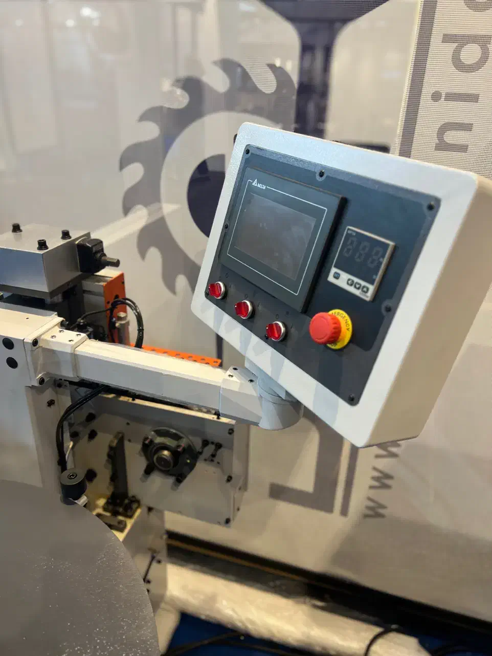 لبه چسبان ۵ ایستگاه دایکا DAIKA|ماشینآلات صنعتی|تهران, منیریه|دیوار