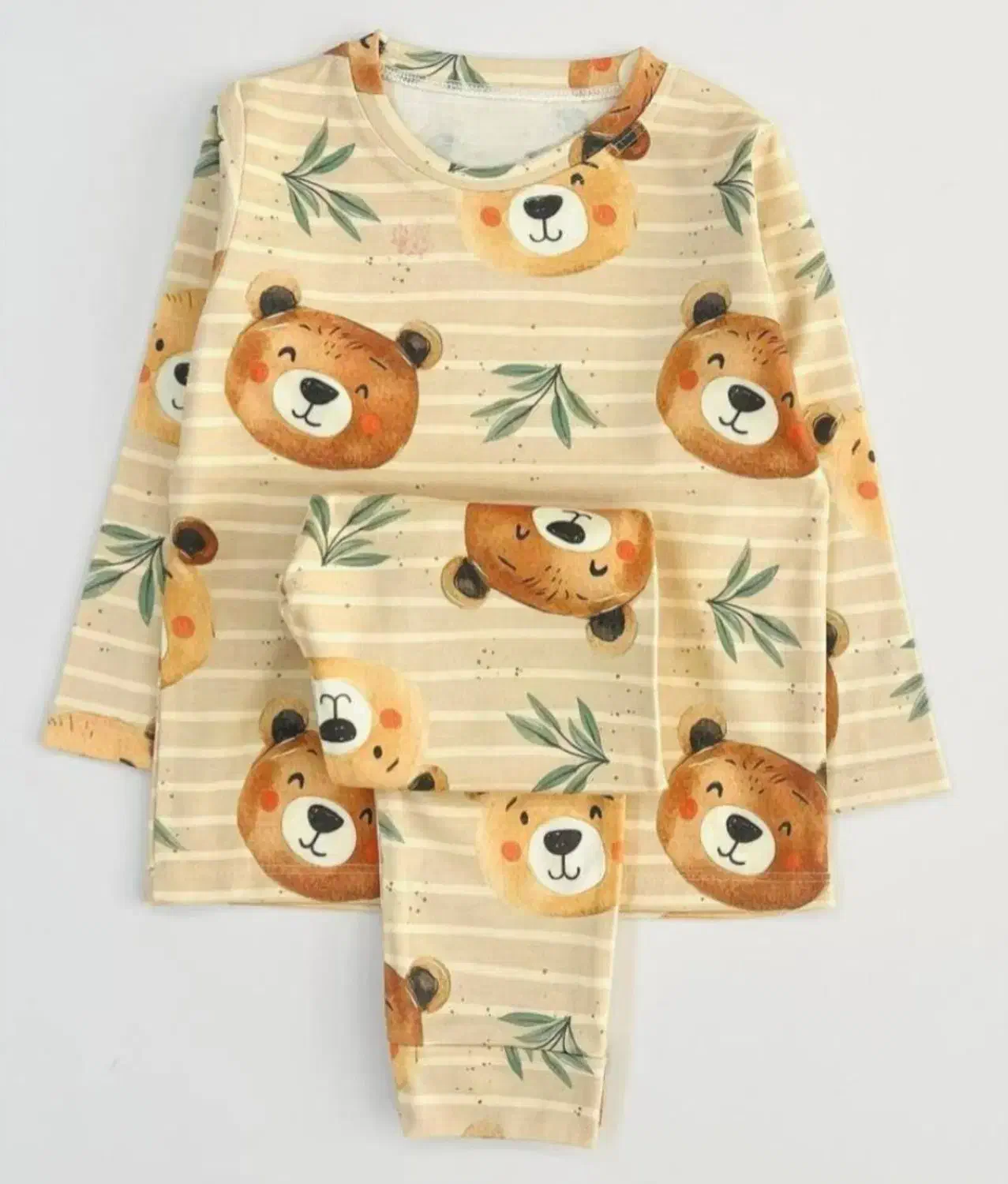 ست راحتی (ورق بزن)|کفش و لباس بچه|مشهد, امیر|دیوار