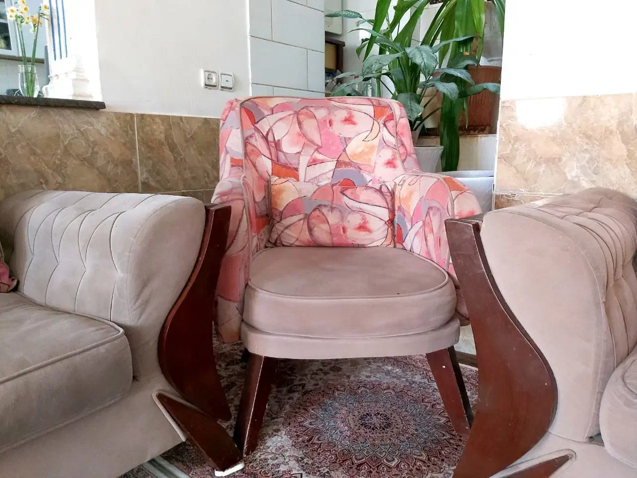 فروش مبل هفت نفره|مبلمان خانگی و میز عسلی|فیروزآباد (فارس), |دیوار