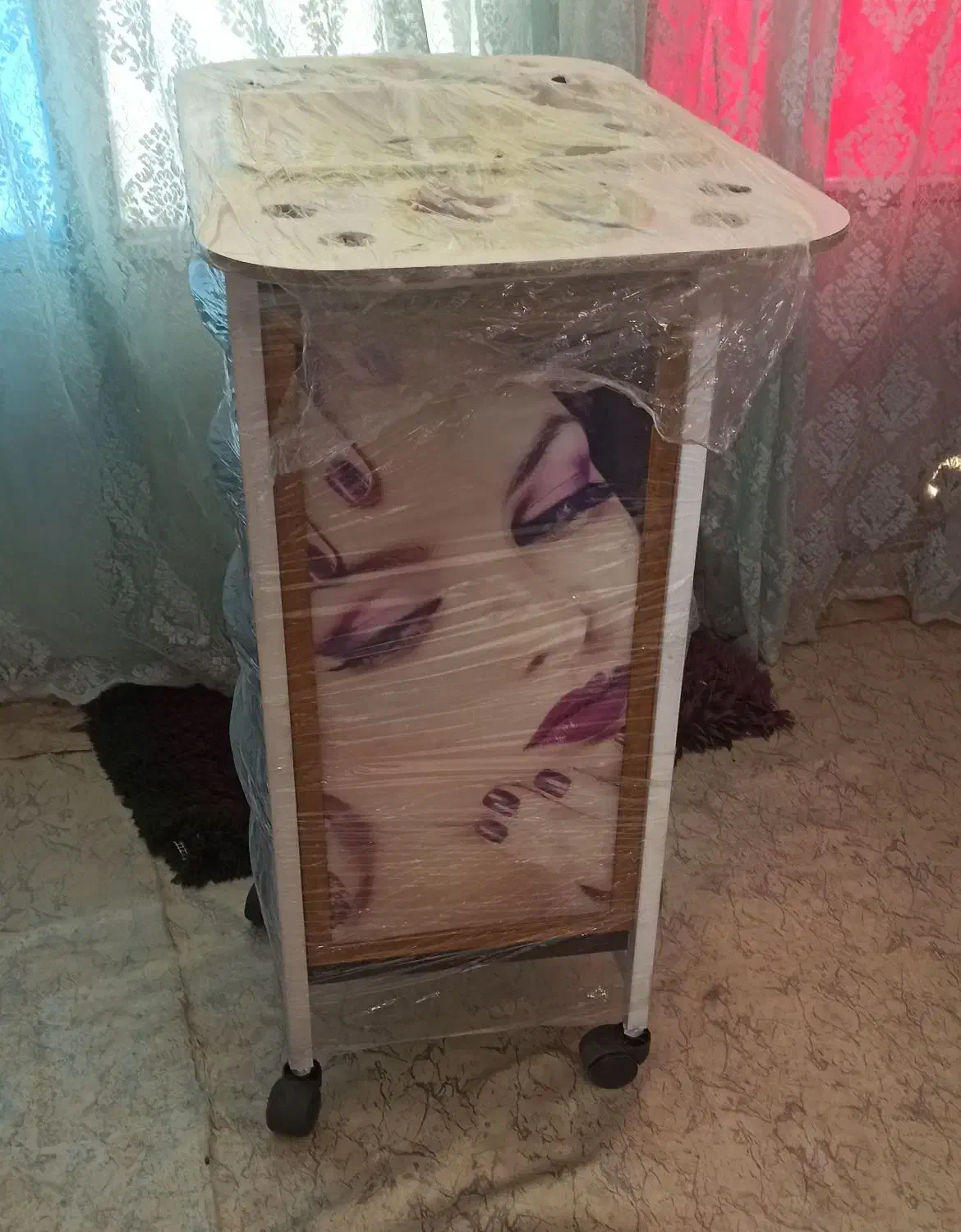 آب گرمکن نانو . استیم ترولی . صندلی اصلاح .تخت مژه|آرایشگاه و سالن‌های زیبایی|ایذه, |دیوار