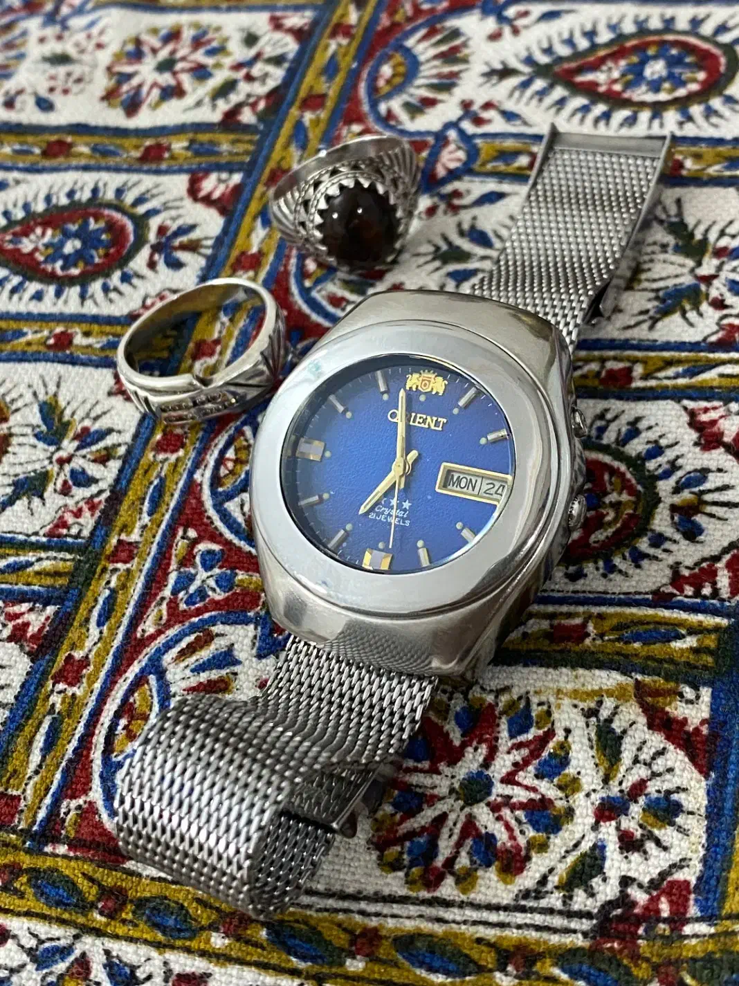 اورینت آپولو|ساعت|اندیشه, اندیشه فاز ۳|دیوار