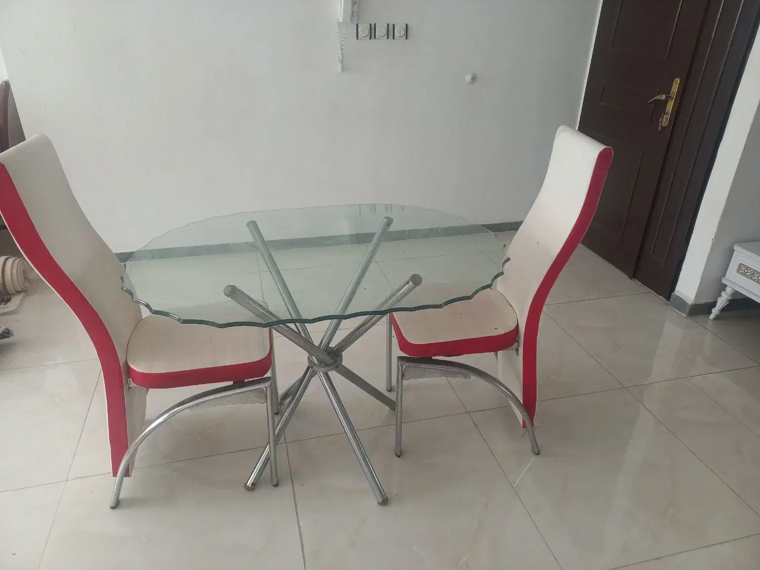 میز نهارخوری دو نفرە شیک|میز و صندلی غذاخوری|سنندج, |دیوار