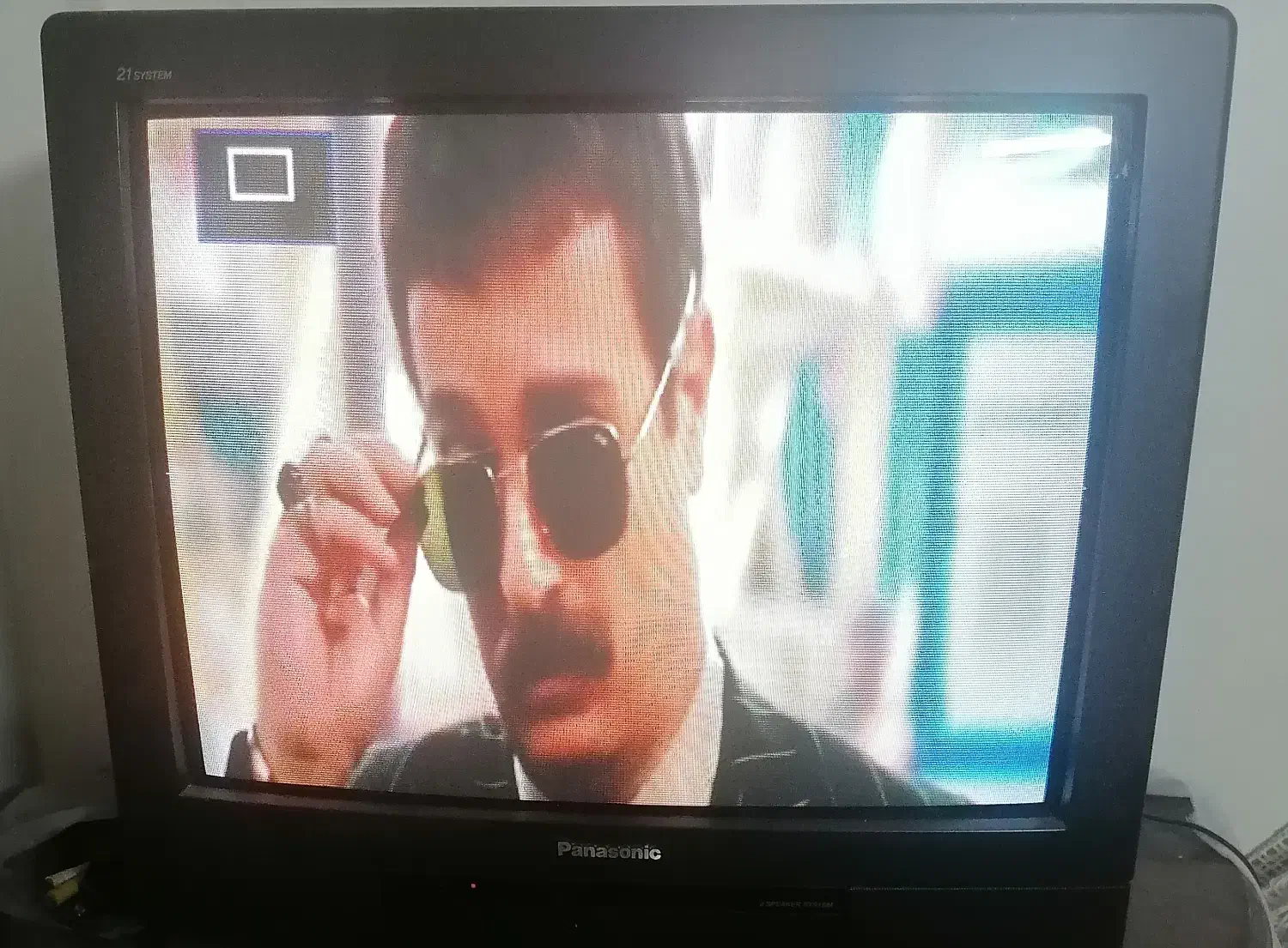 تلویزیون رنگی پاناسونیک ۲۶ اینچ|تلویزیون و پروژکتور|تهران, فلسطین (میدان انقلاب)|دیوار