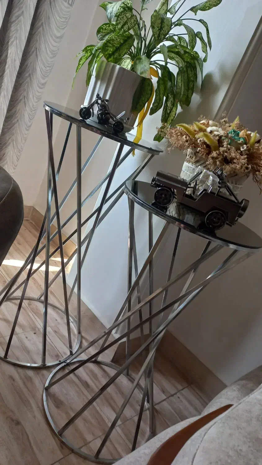 میزعسلی و جا شمعی کنار سالنی|مبلمان خانگی و میز عسلی|بهارستان, |دیوار