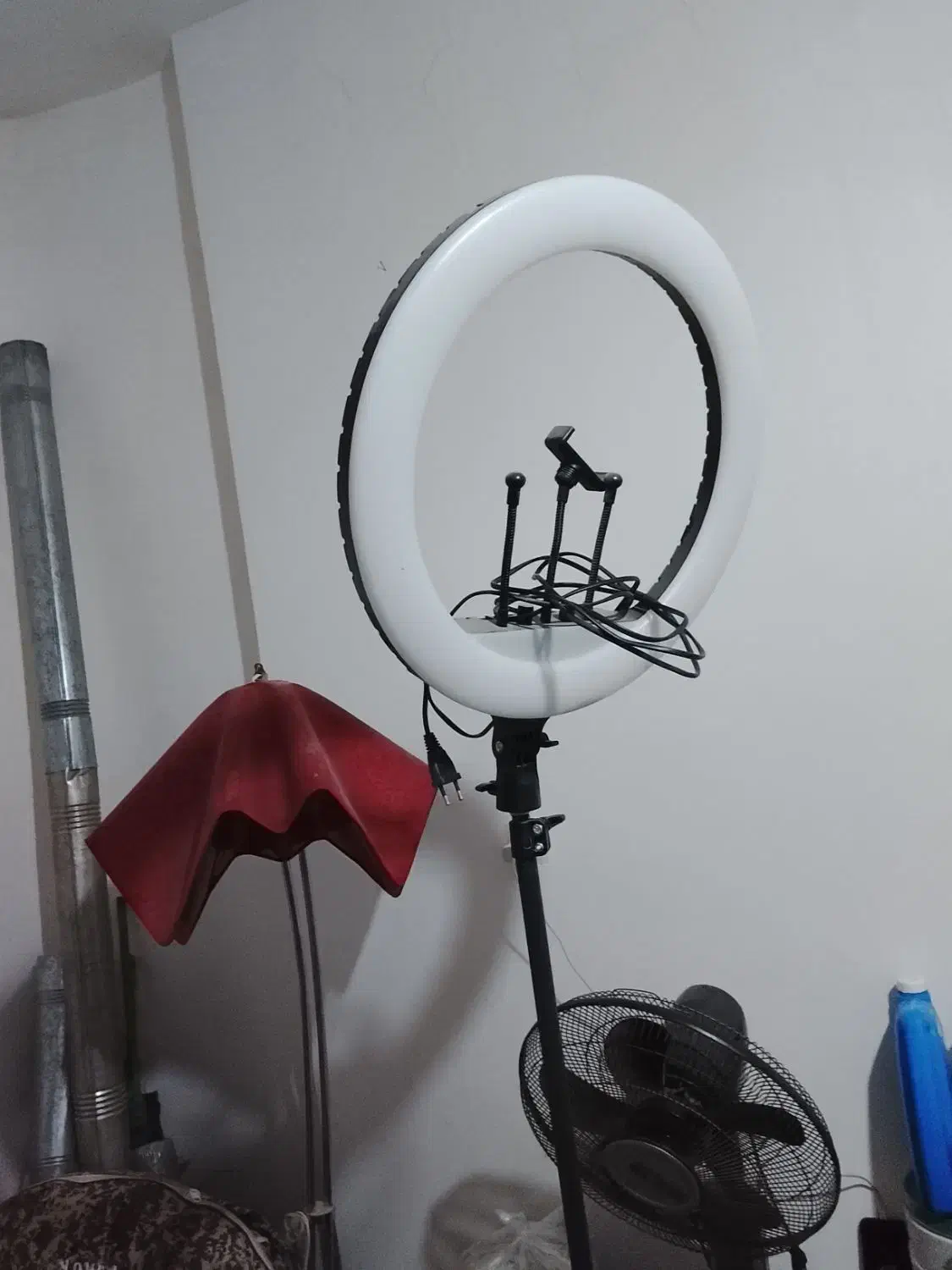 وسایل ارایشگاه|آرایشگاه و سالن‌های زیبایی|خرم‌آباد, |دیوار