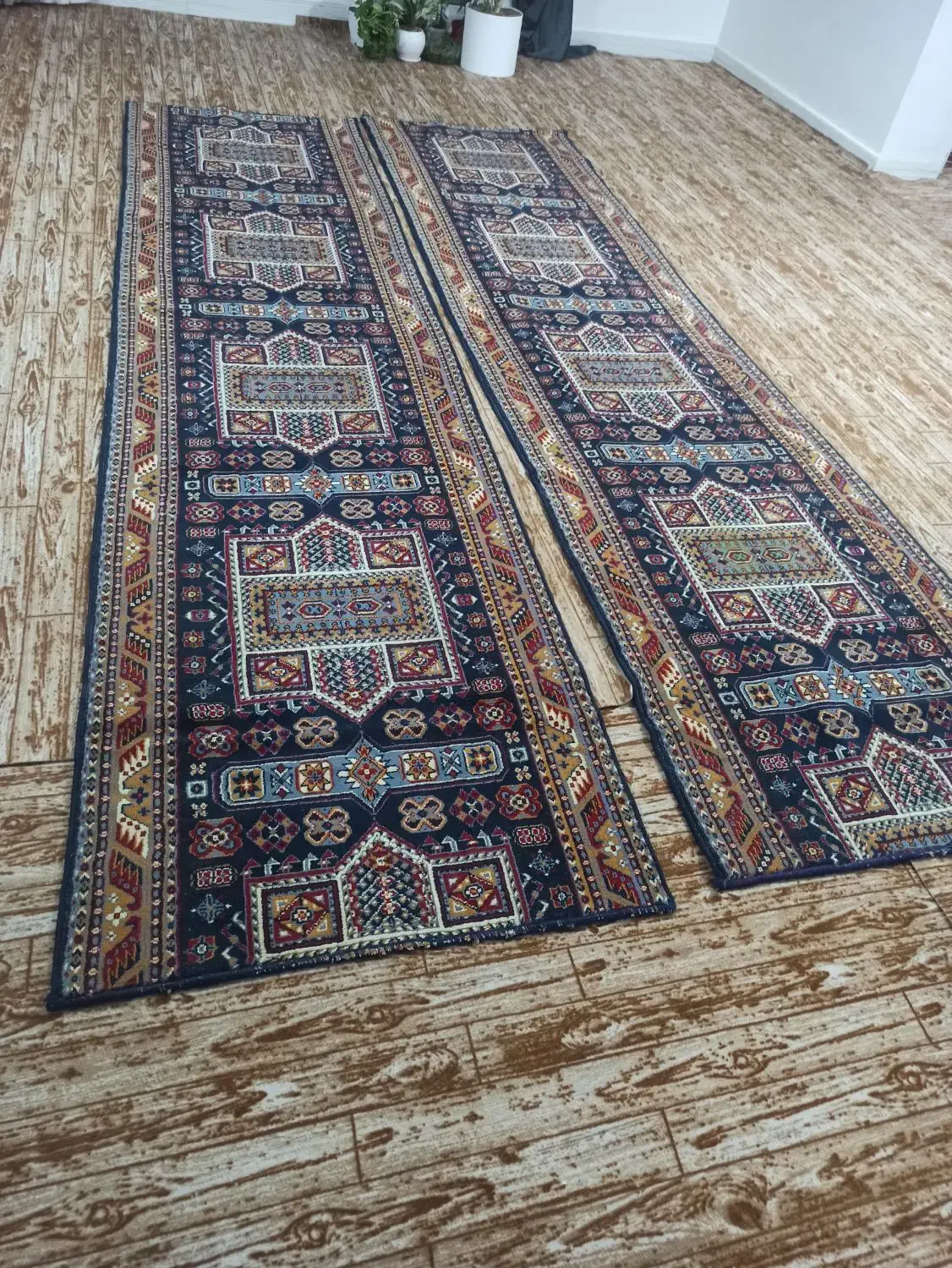 دو عدد فرش راه رویی یک در سه ودو عدد پشتی|فرش|اهواز, کوی صنایع|دیوار