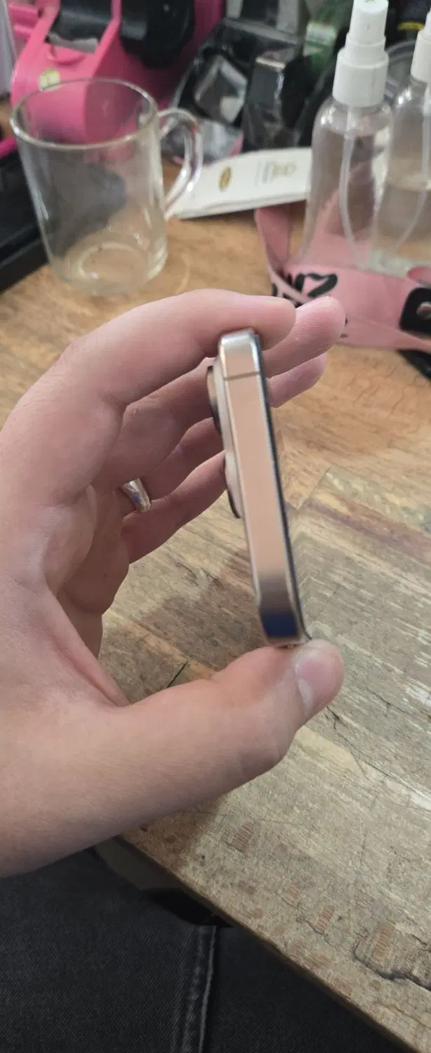 iphone 16 pro ایکلود|موبایل|شیراز, زند|دیوار