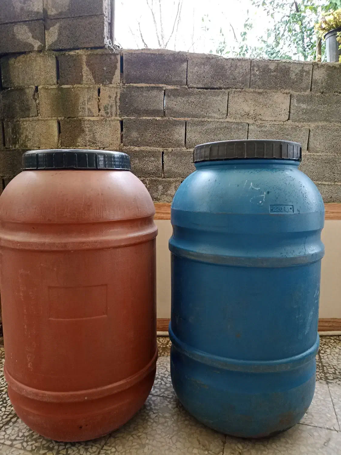 دبه 220 ترک|ظروف نگهدارنده، پلاستیکی، یک‌بارمصرف|کیاکلا, |دیوار