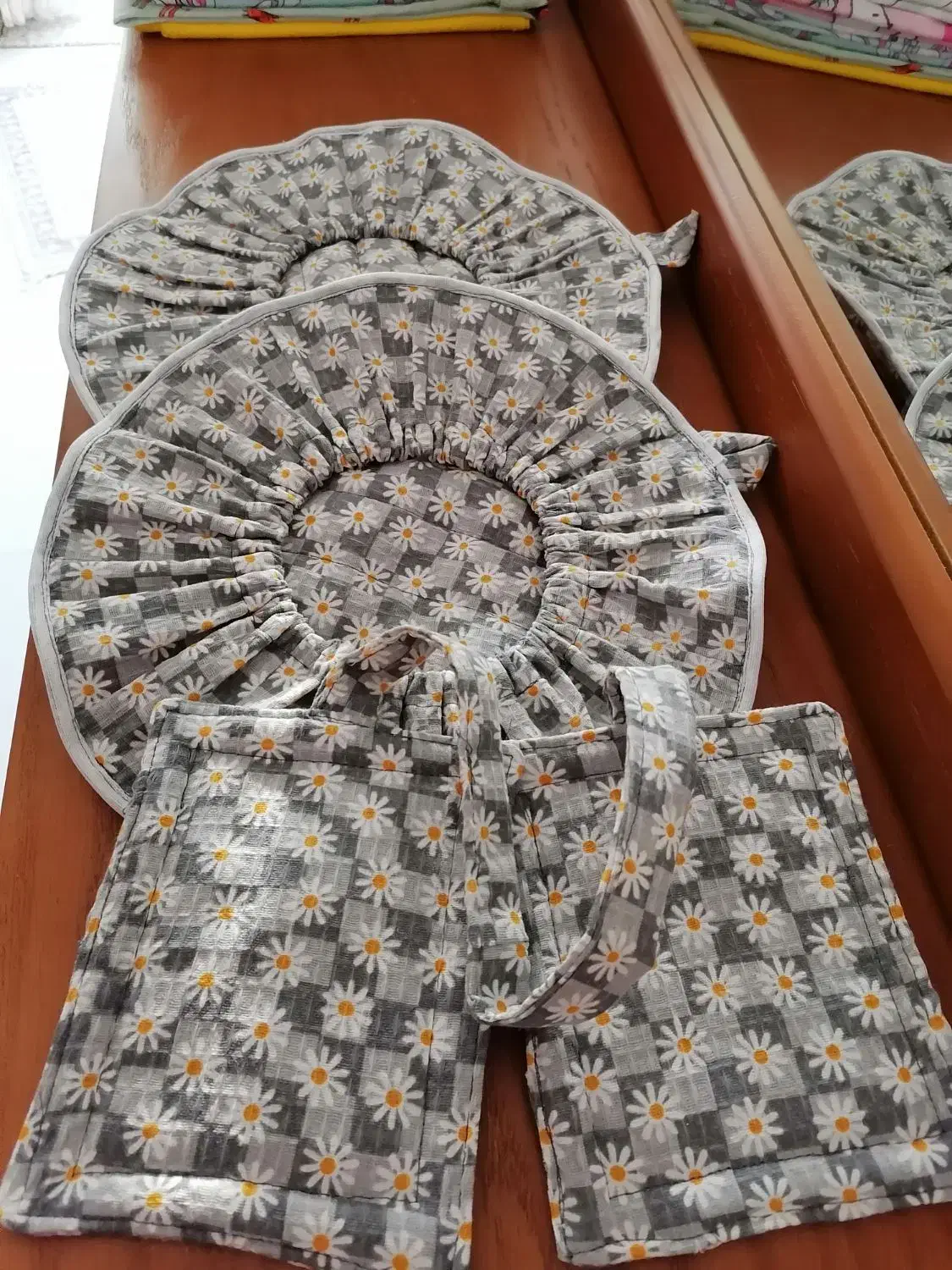 پارچه|لوازم خیاطی و بافتنی|سنندج, |دیوار