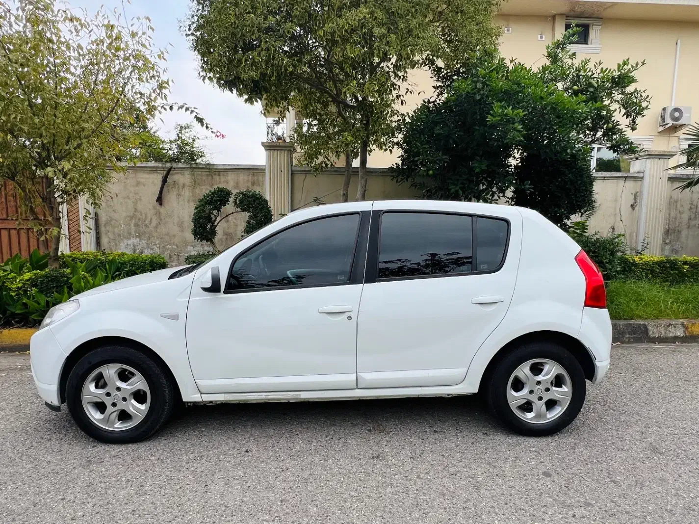 ساندرو اتوماتیک ۱۳۹۵|خودرو سواری و وانت|کتالم و سادات شهر, |دیوار