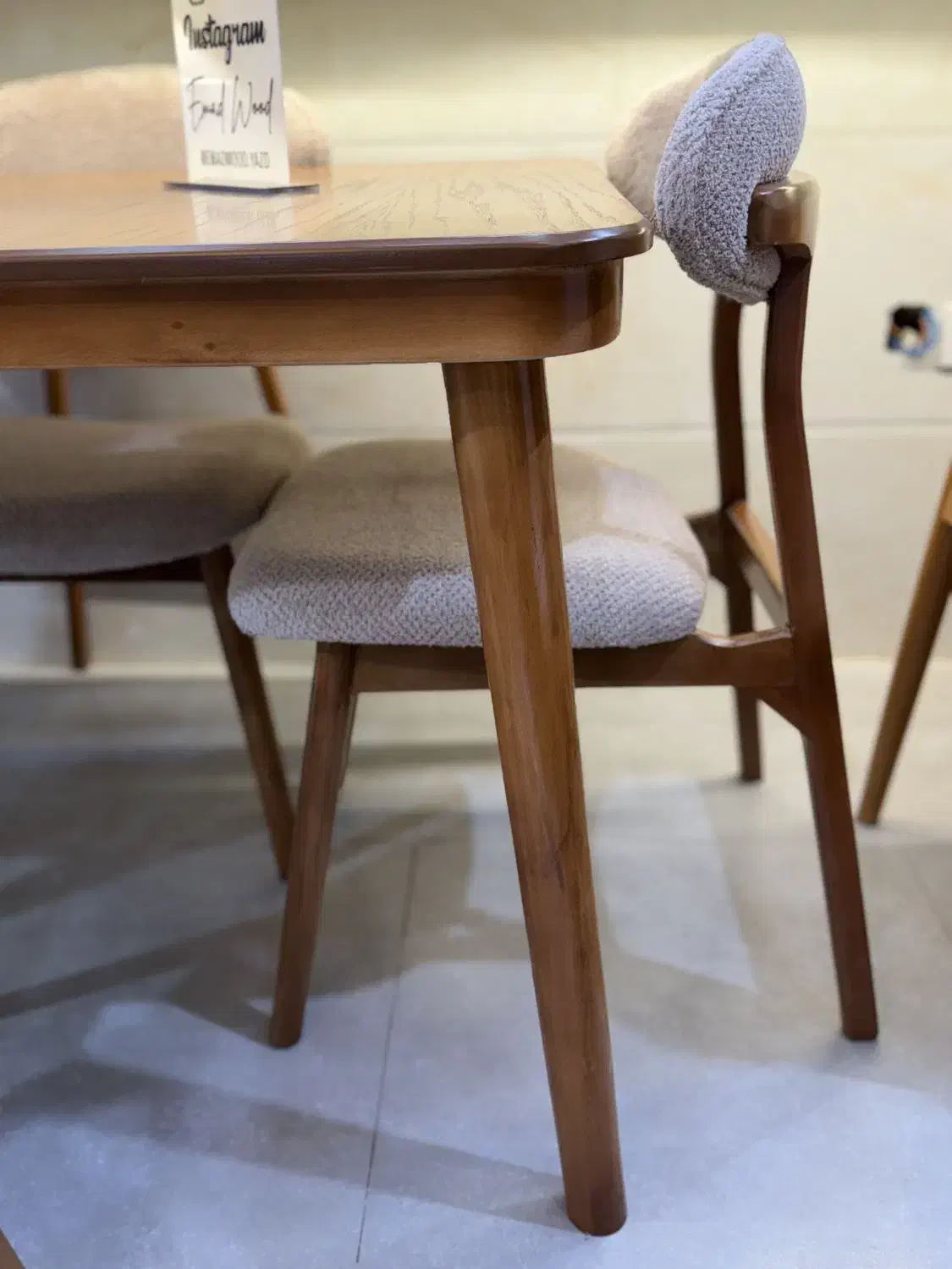 ناهارخوری آرهان|میز و صندلی غذاخوری|یزد, |دیوار