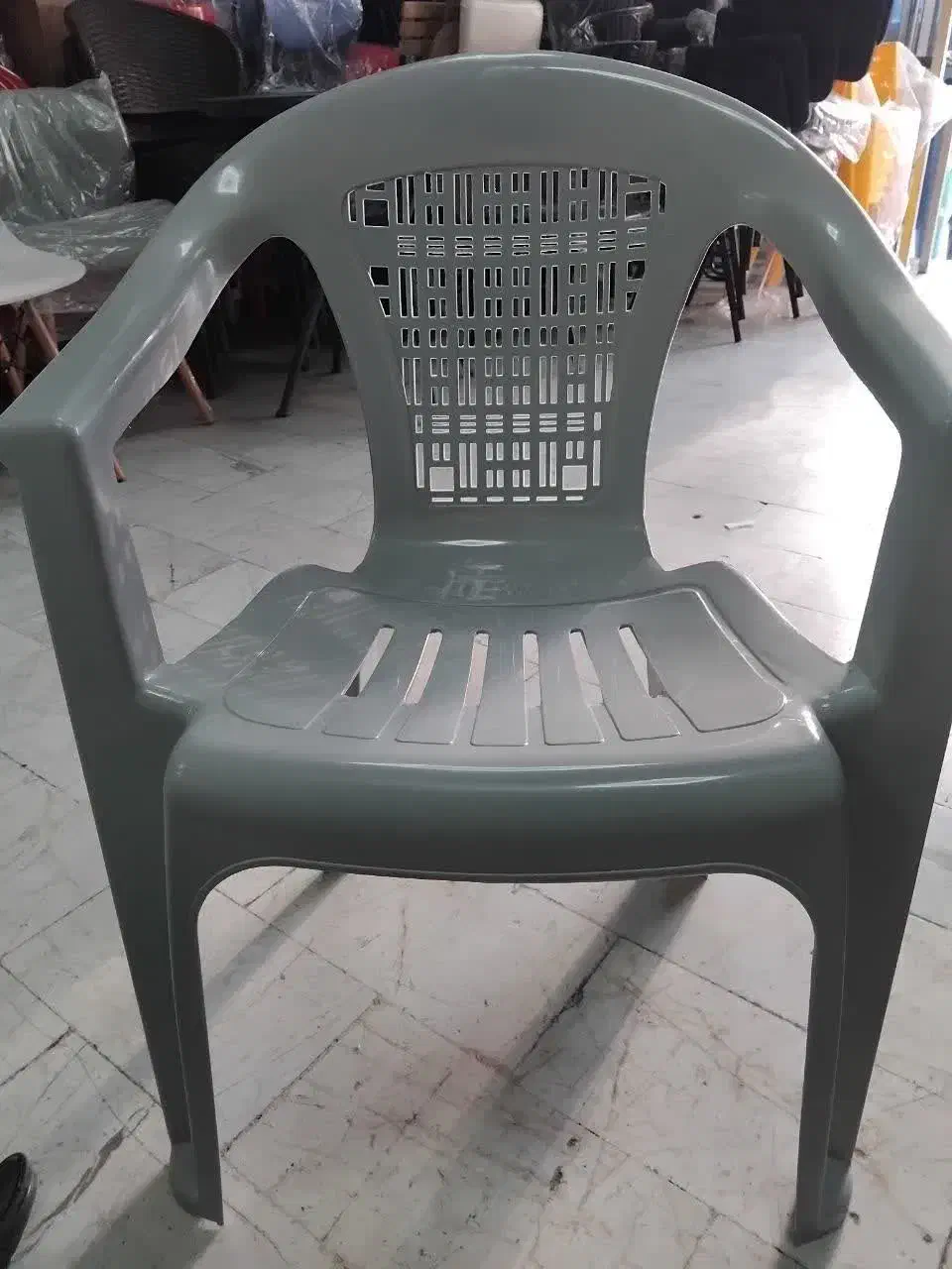 صندلی پلاستیکی|صندلی و نیمکت|رباطکریم, رباطکریم|دیوار