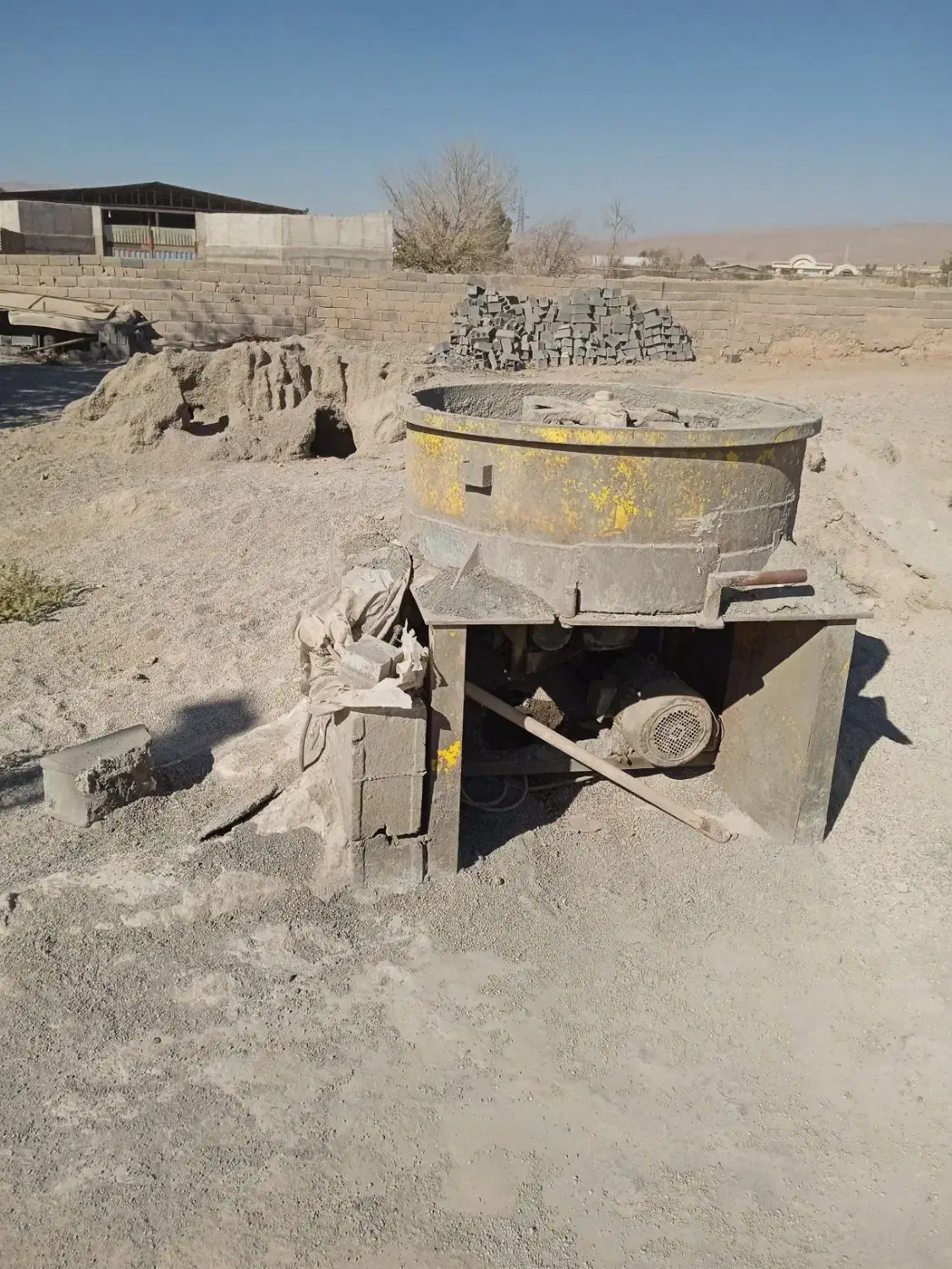 کارگر بلوک زن وارد کار|استخدام معماری، عمران و ساختمانی|پاکدشت, پاکدشت (مامازند)|دیوار