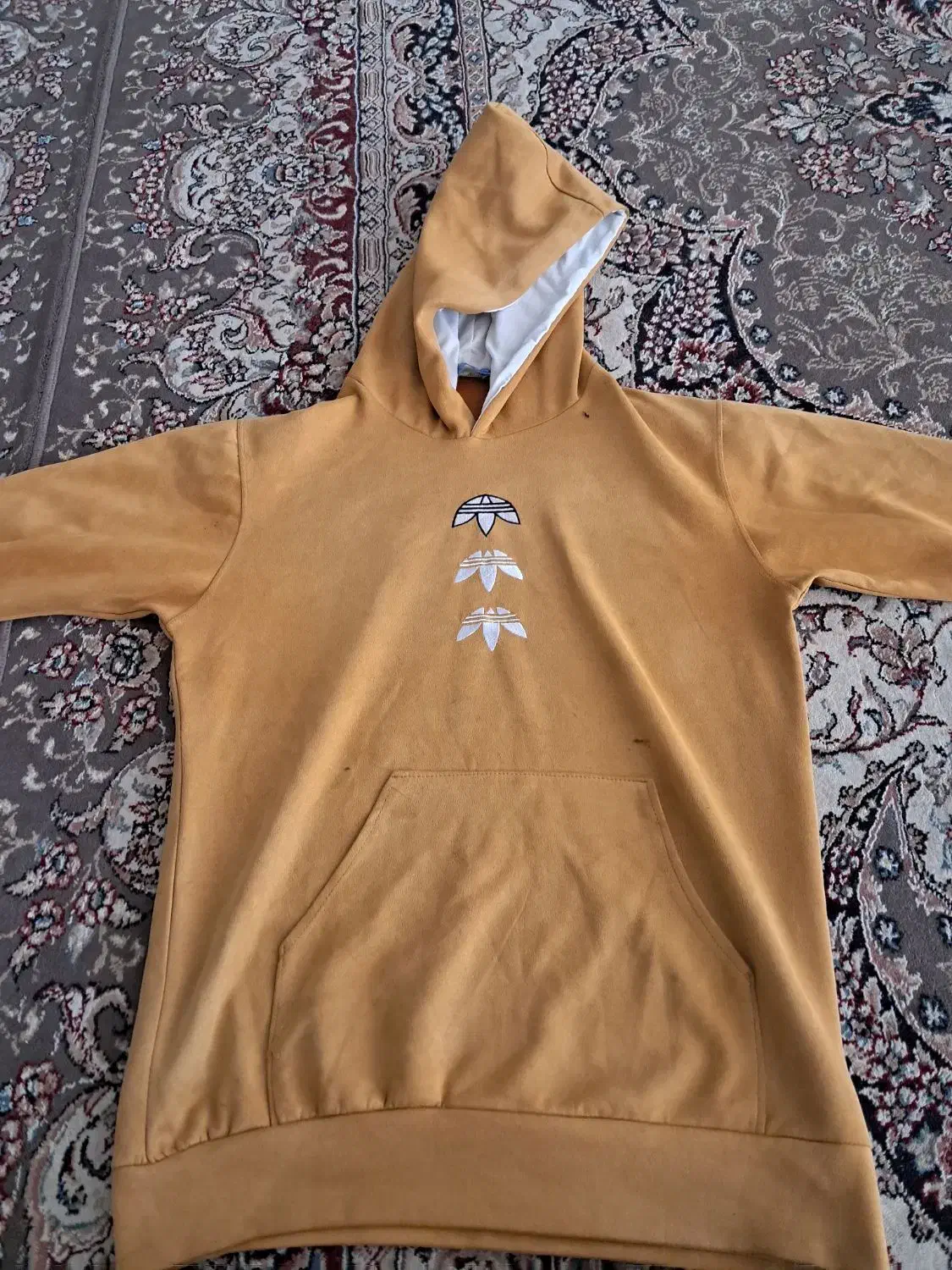 بادگیر و دورس مردانه|لباس|شیراز, کرونی(خاتونک)|دیوار