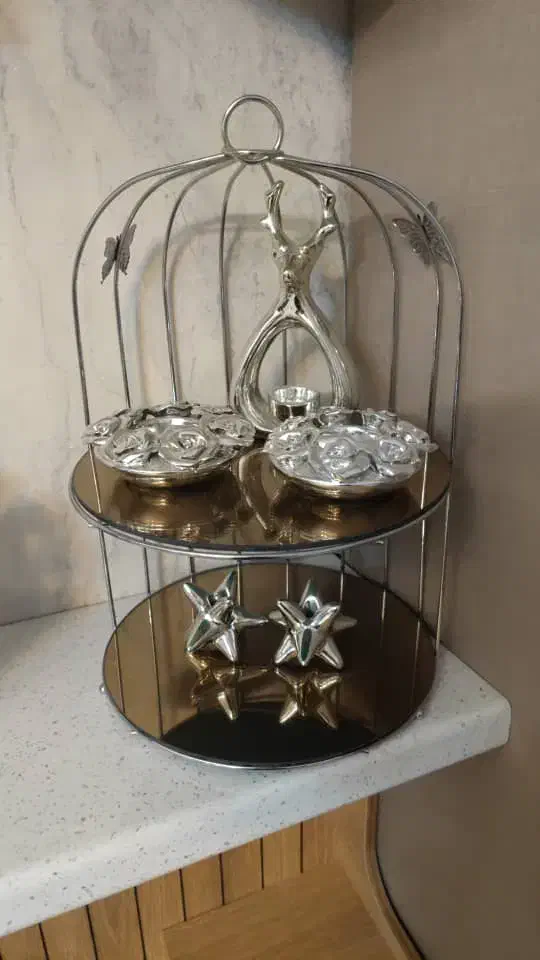 چند تیکه دکوری هستش یه کجا بخرید تخفیف هم میدیم|صنایع دستی و سایر لوازم تزئینی|تهران, امیریه|دیوار