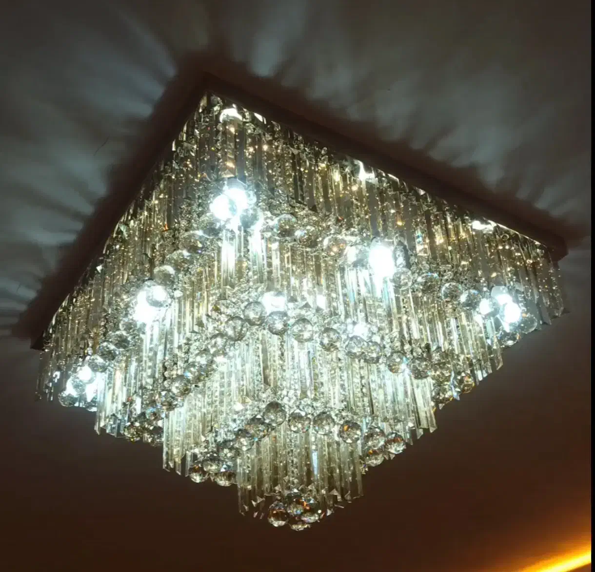 لوستر کریستالی (لوستر هیوا)|لوستر و چراغ آویز|ایلام, |دیوار