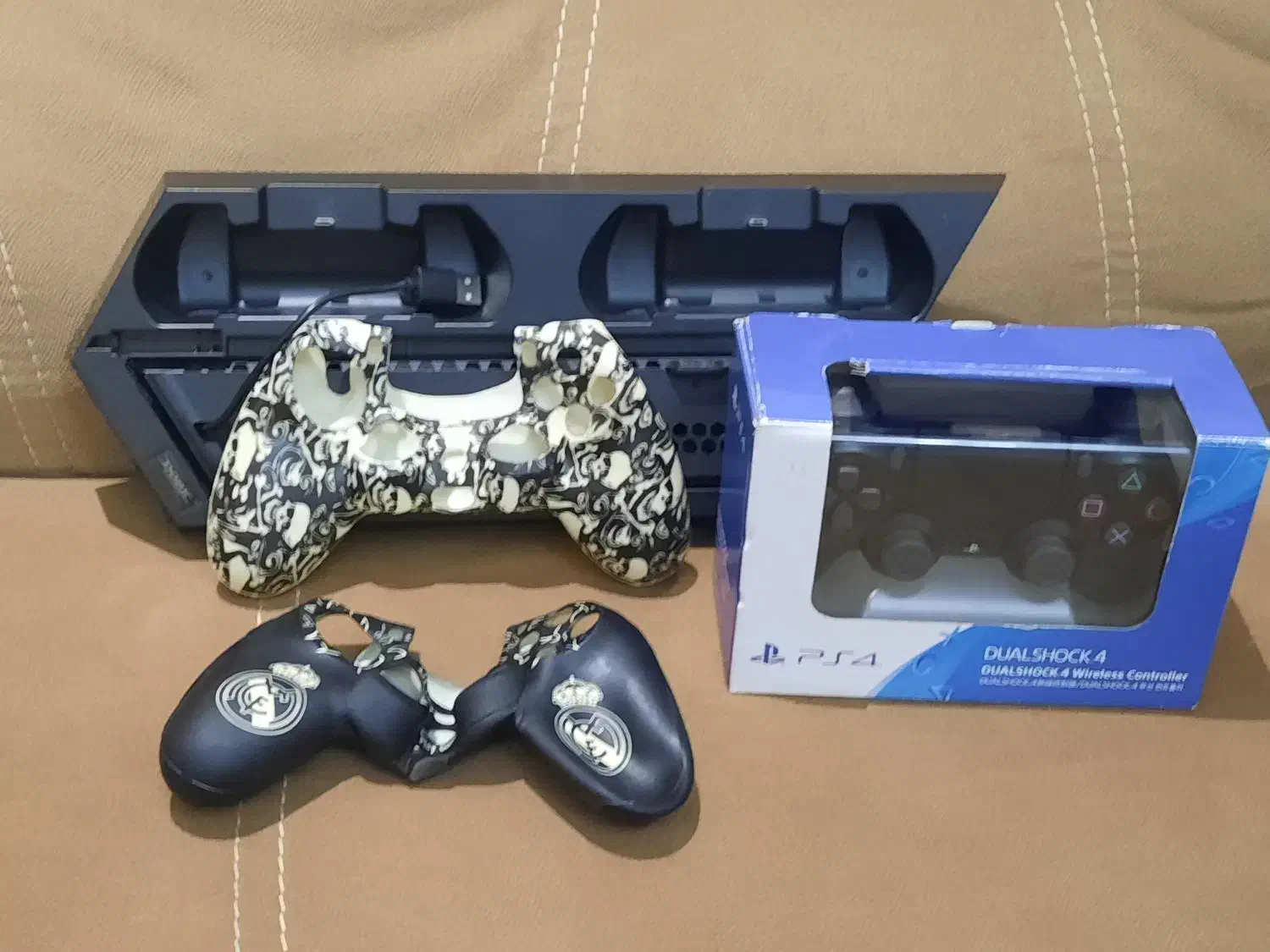 دسته و فن ps4|کنسول، بازی ویدئویی و آنلاین|تهران, نبی اکرم|دیوار