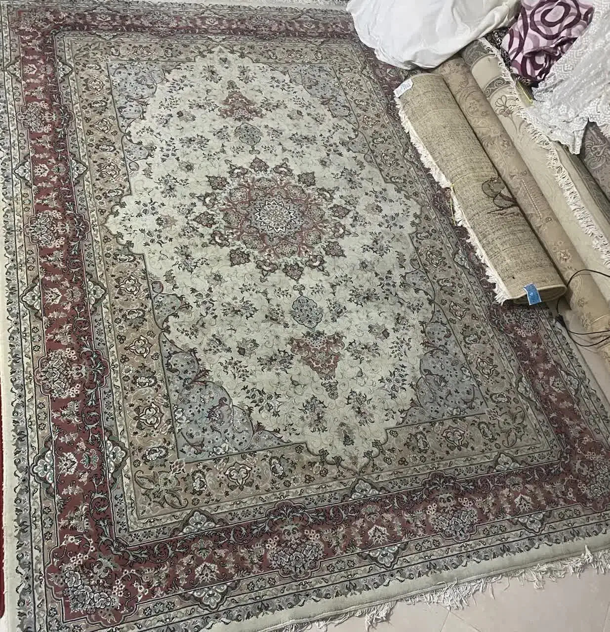 فرش ۳.۵ در ۲‌‌.۵|فرش|چمستان, |دیوار