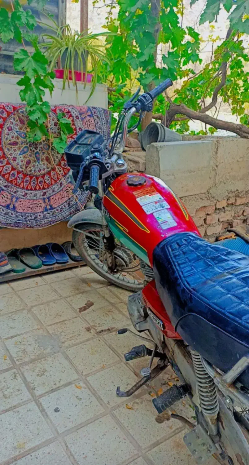 موتور هندا ۱۲۵|موتورسیکلت|بیرجند, |دیوار