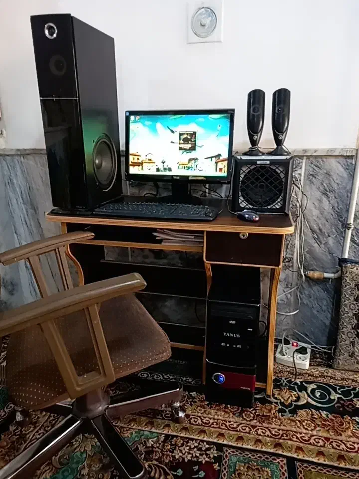 کیس کامپیوتر ومانیتور کامل معاوضه با گوشی|رایانه رومیزی|مشهد, شهید معقول|دیوار