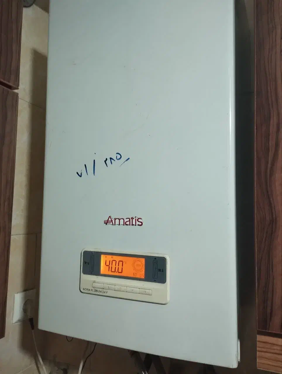 تعمیر انواع پکیج  آبگرمکن انواع وسایل گاز سوز|خدمات پیشه و مهارت|فولادشهر, مسکن مهر فولادشهر|دیوار