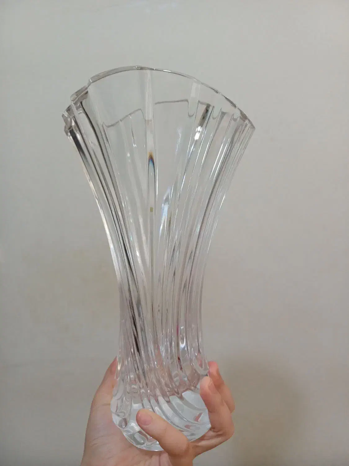 گل و گلدان|گل مصنوعی|رباطکریم, رباطکریم|دیوار