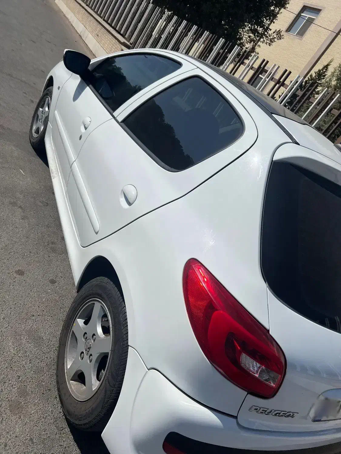 ۲۰۷ پانا ۱۴۰۱ سفید رینگ فولادی فرمان برقی|خودرو سواری و وانت|یزد, |دیوار